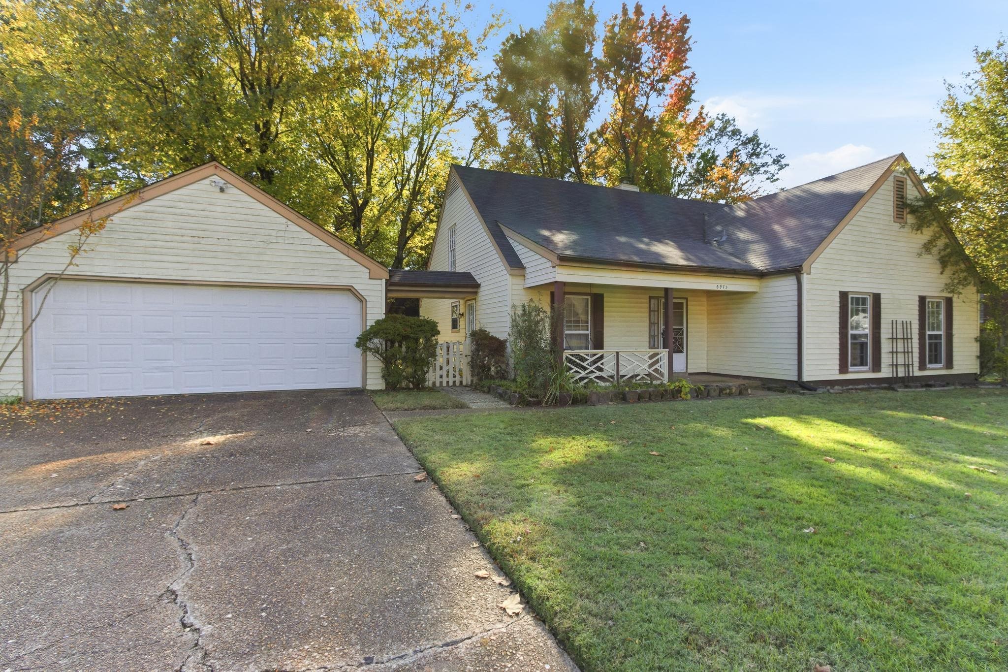 6975 ASHAWAY CV