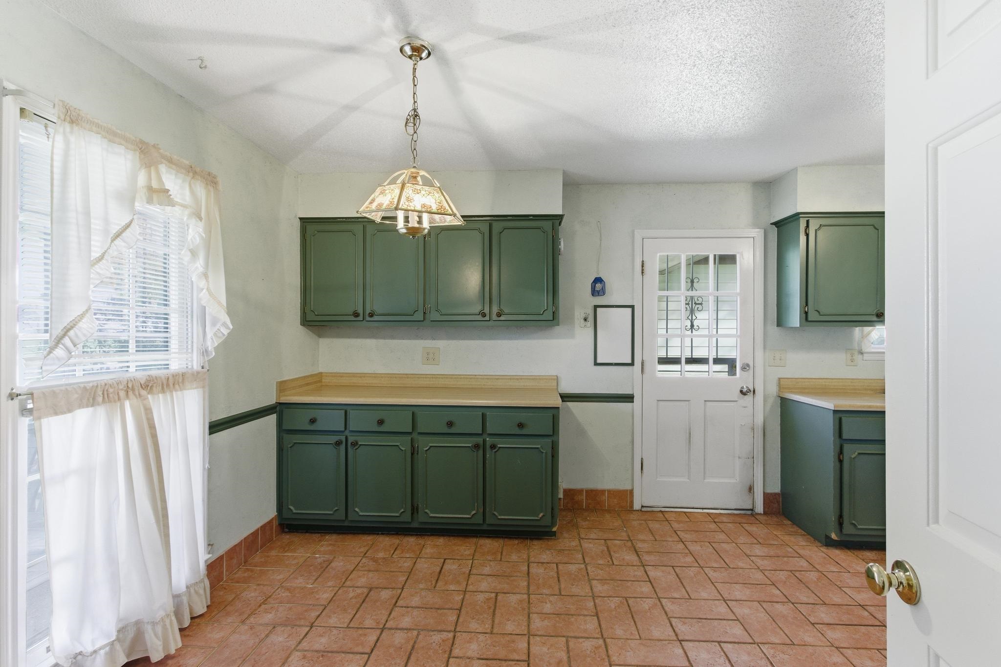 6975 ASHAWAY CV