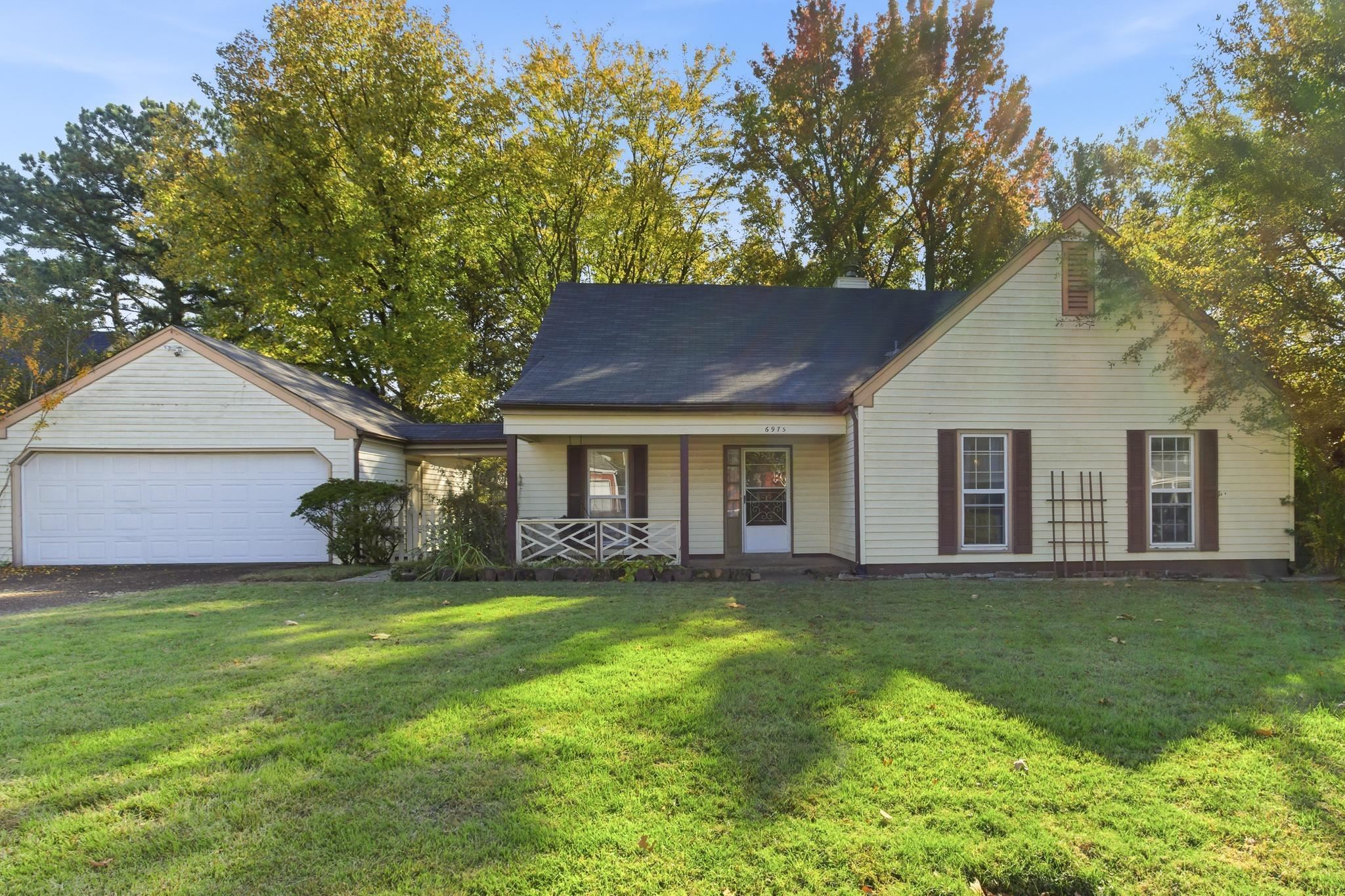 6975 ASHAWAY CV