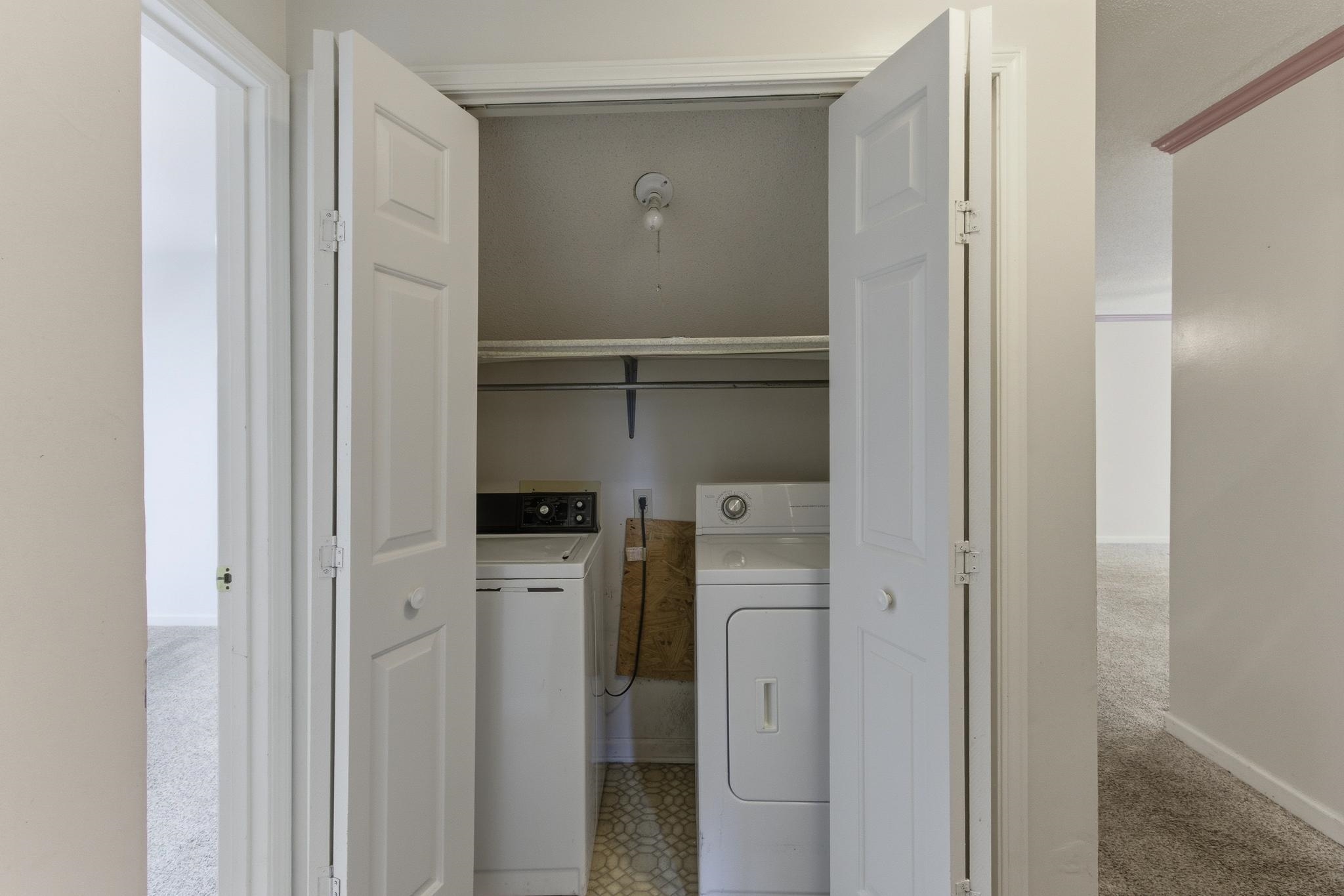 6975 ASHAWAY CV
