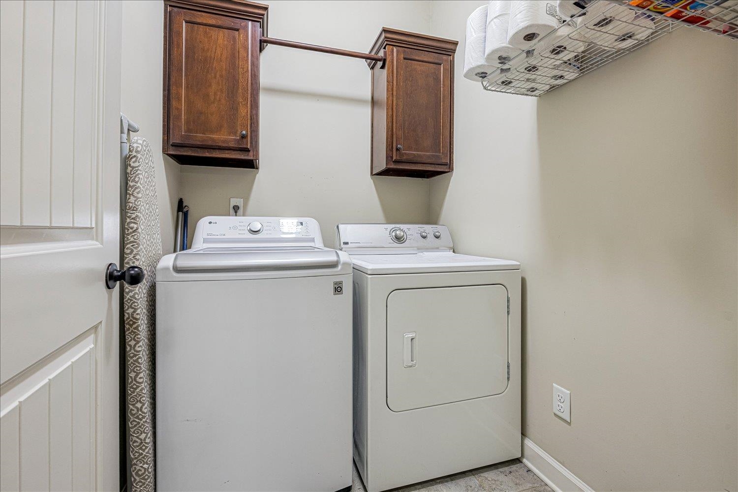 6240 CREEKSIDE LAKE DR