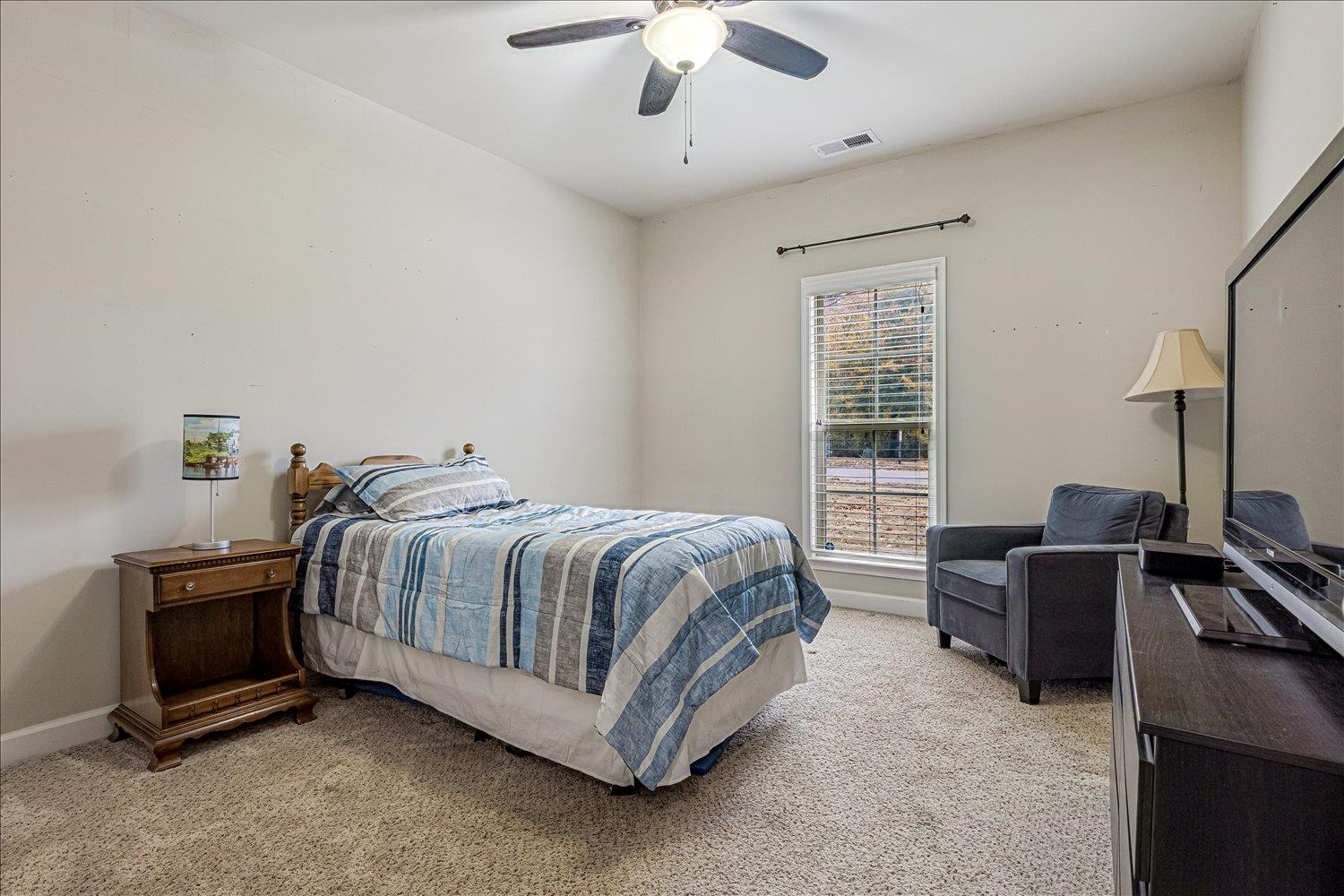 6240 CREEKSIDE LAKE DR