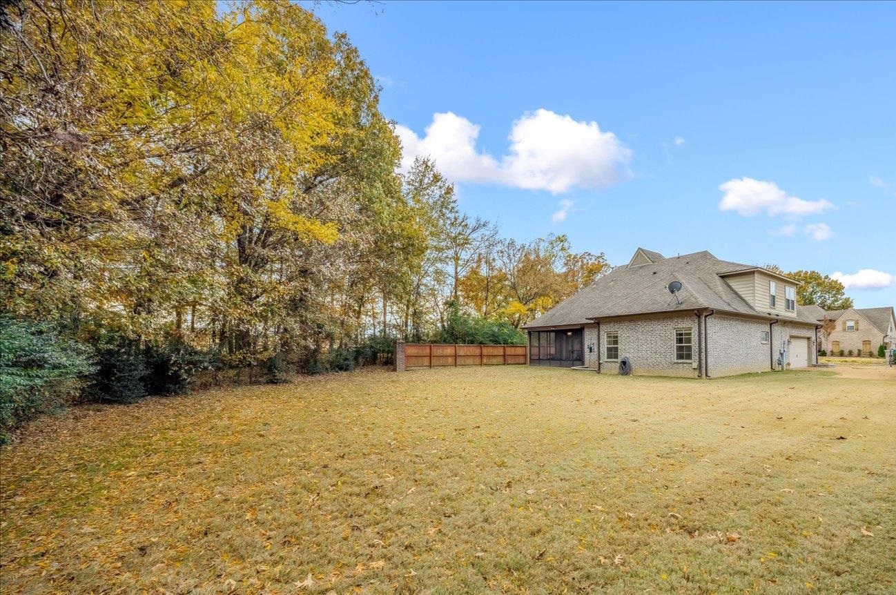 6240 CREEKSIDE LAKE DR