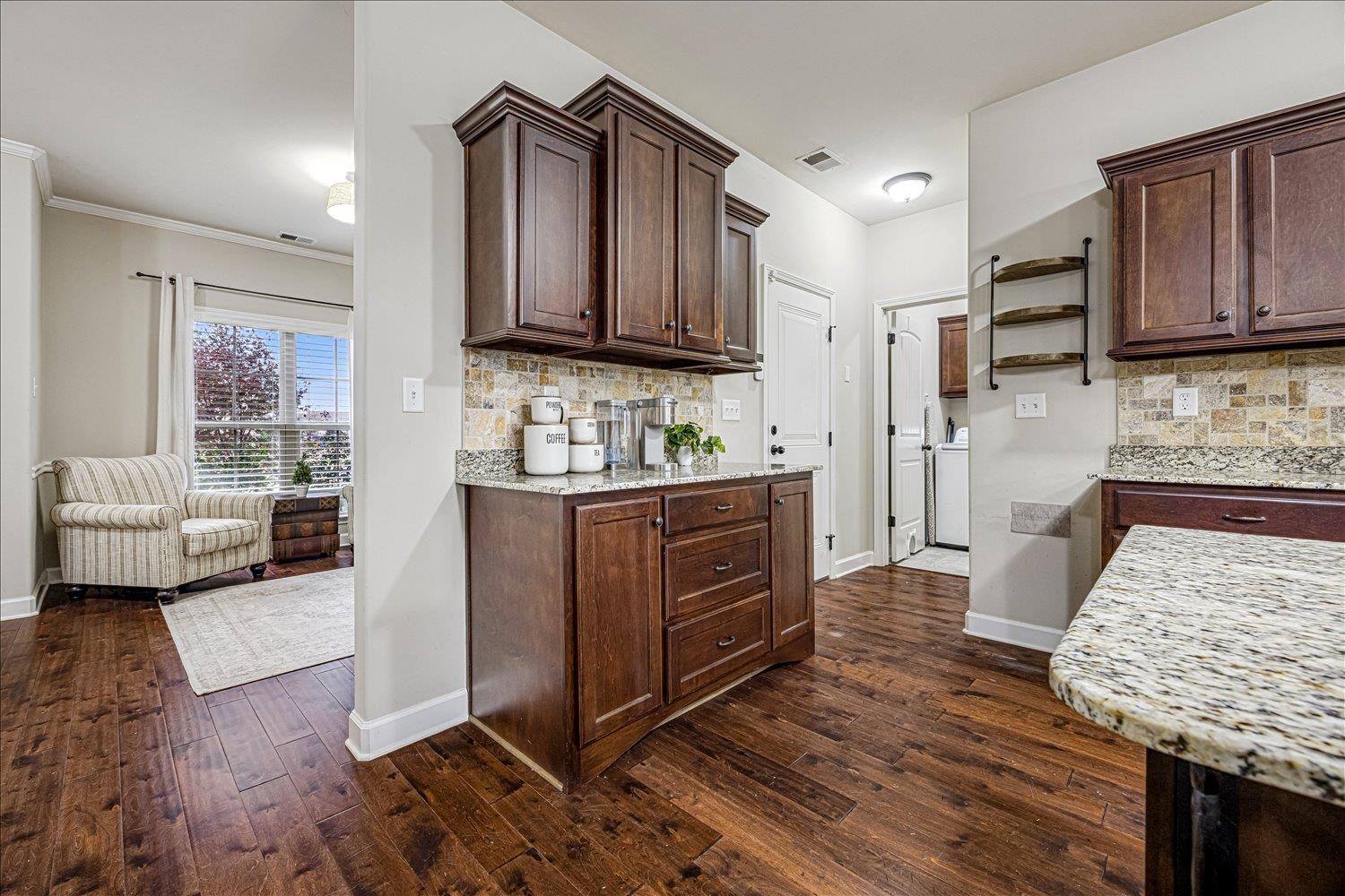 6240 CREEKSIDE LAKE DR