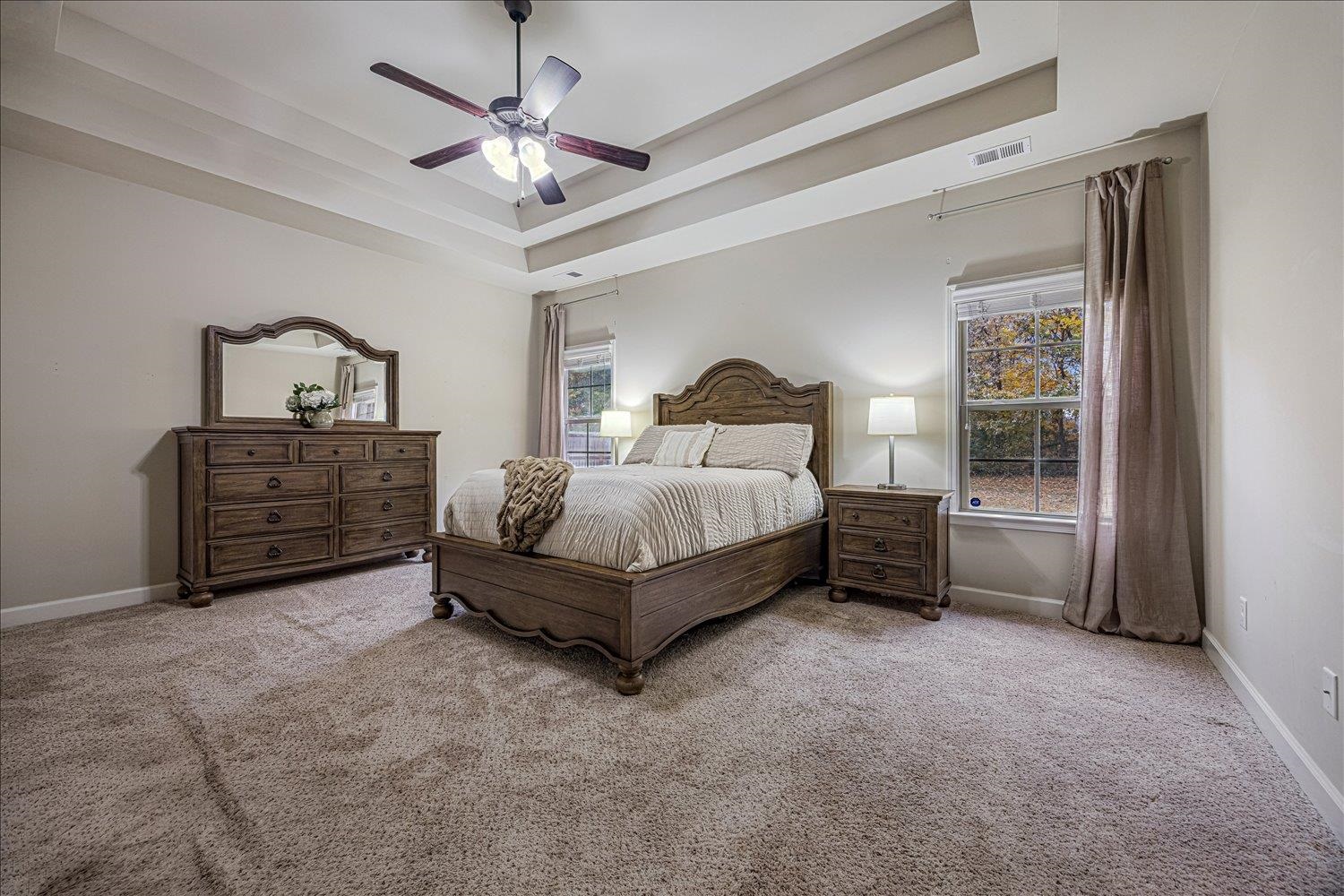 6240 CREEKSIDE LAKE DR