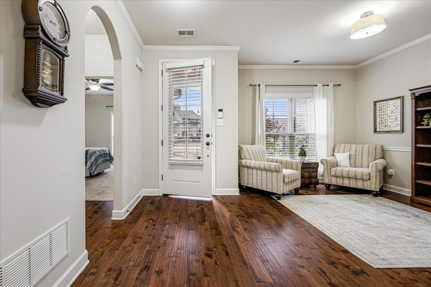 6240 CREEKSIDE LAKE DR