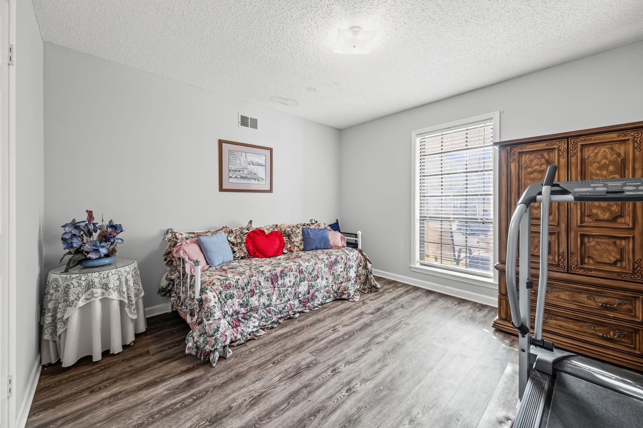 3556 EVENING LIGHT DR