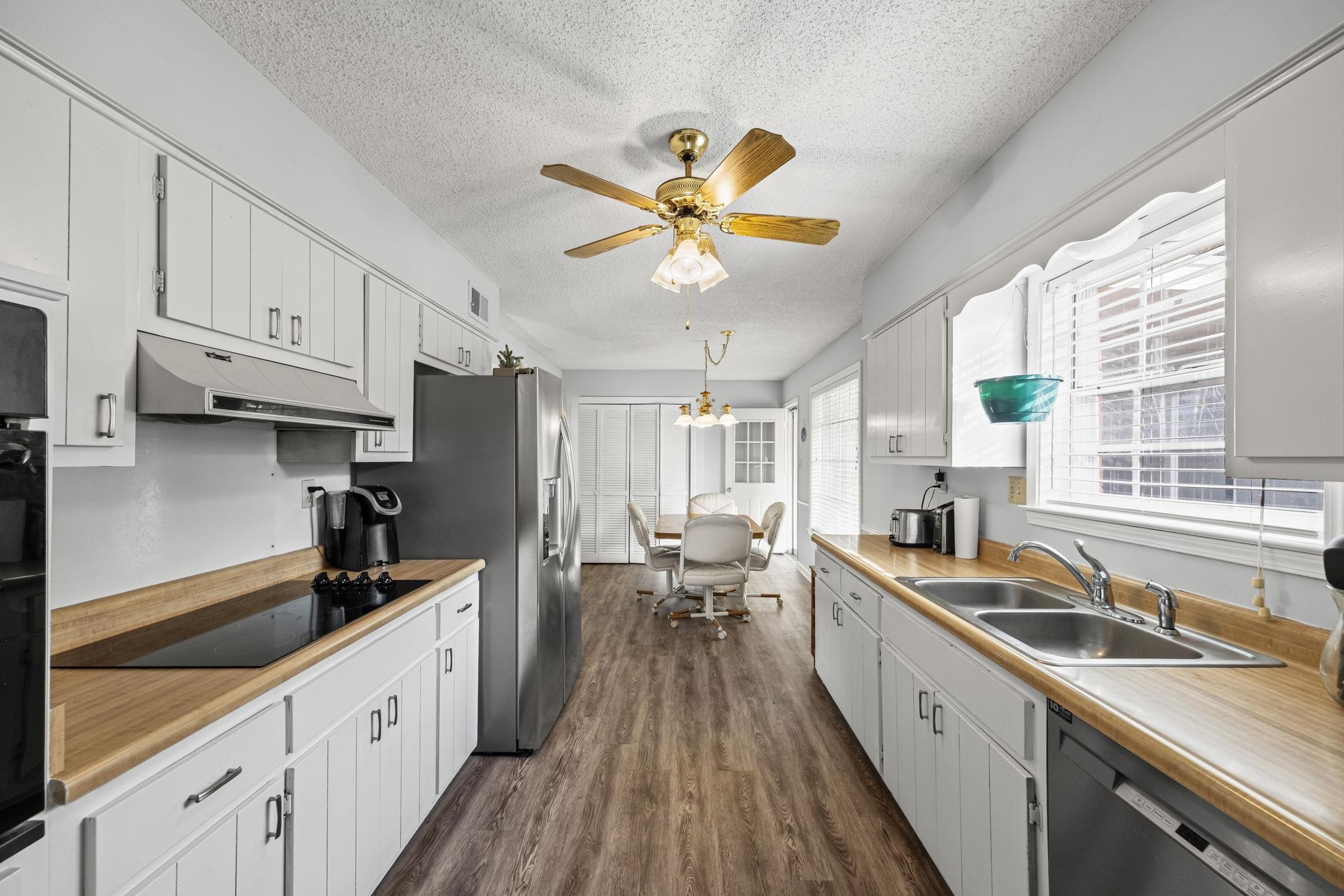 3556 EVENING LIGHT DR