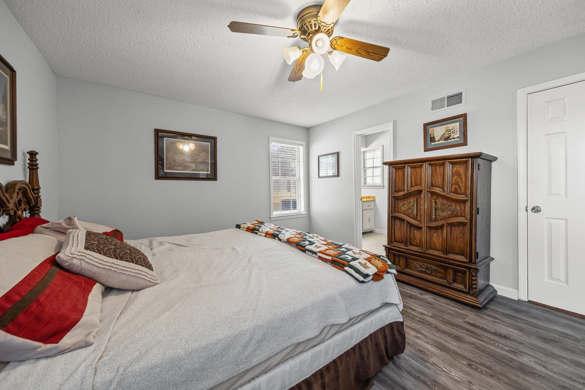 3556 EVENING LIGHT DR