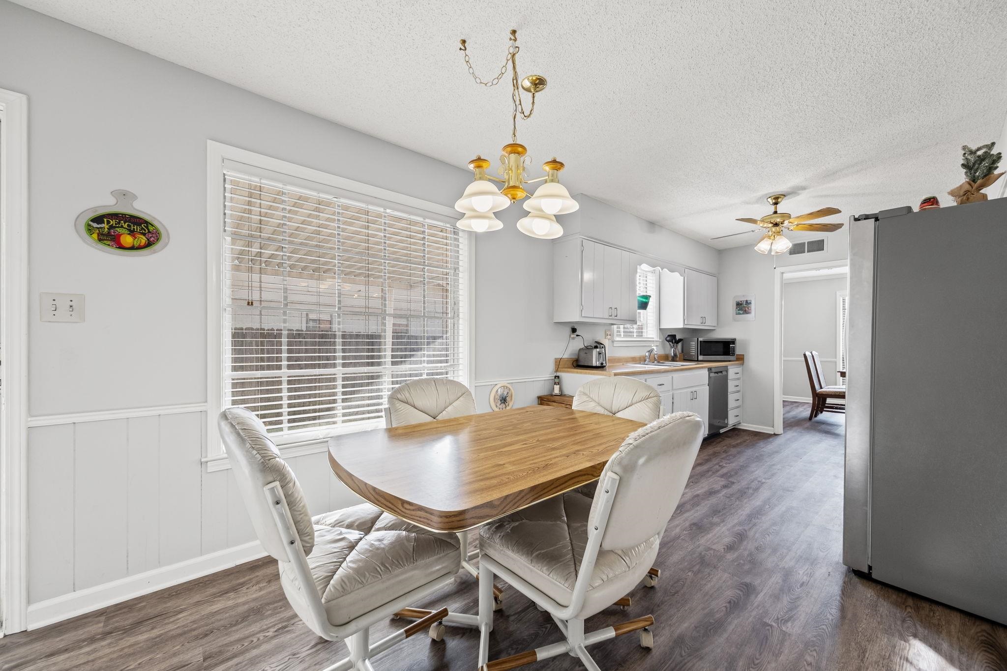 3556 EVENING LIGHT DR