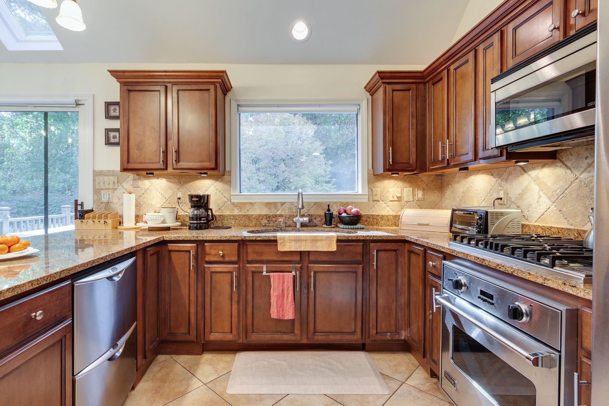 7701 OLD VILLAGE CV
