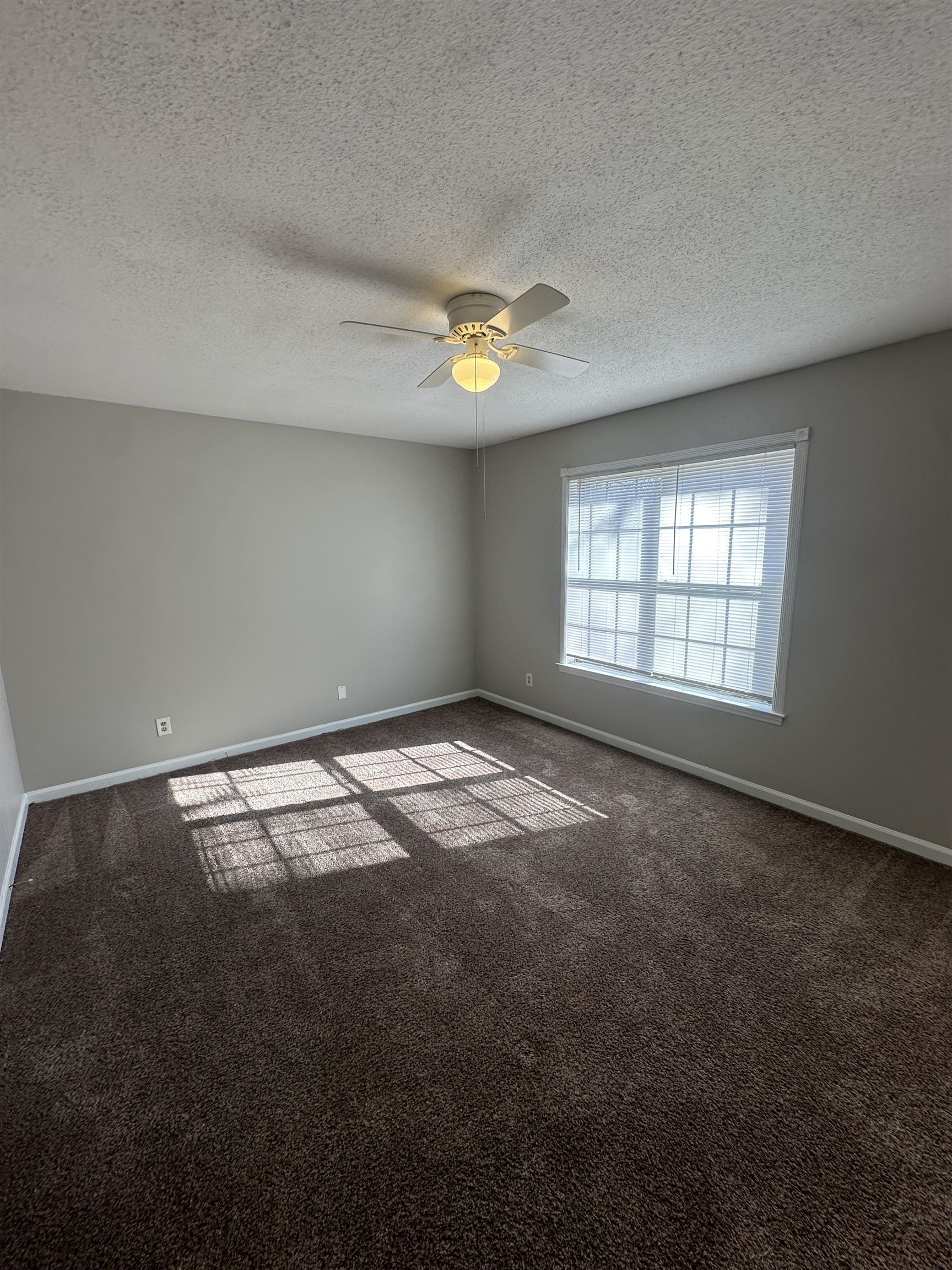 2111 ROCK RIDGE RD