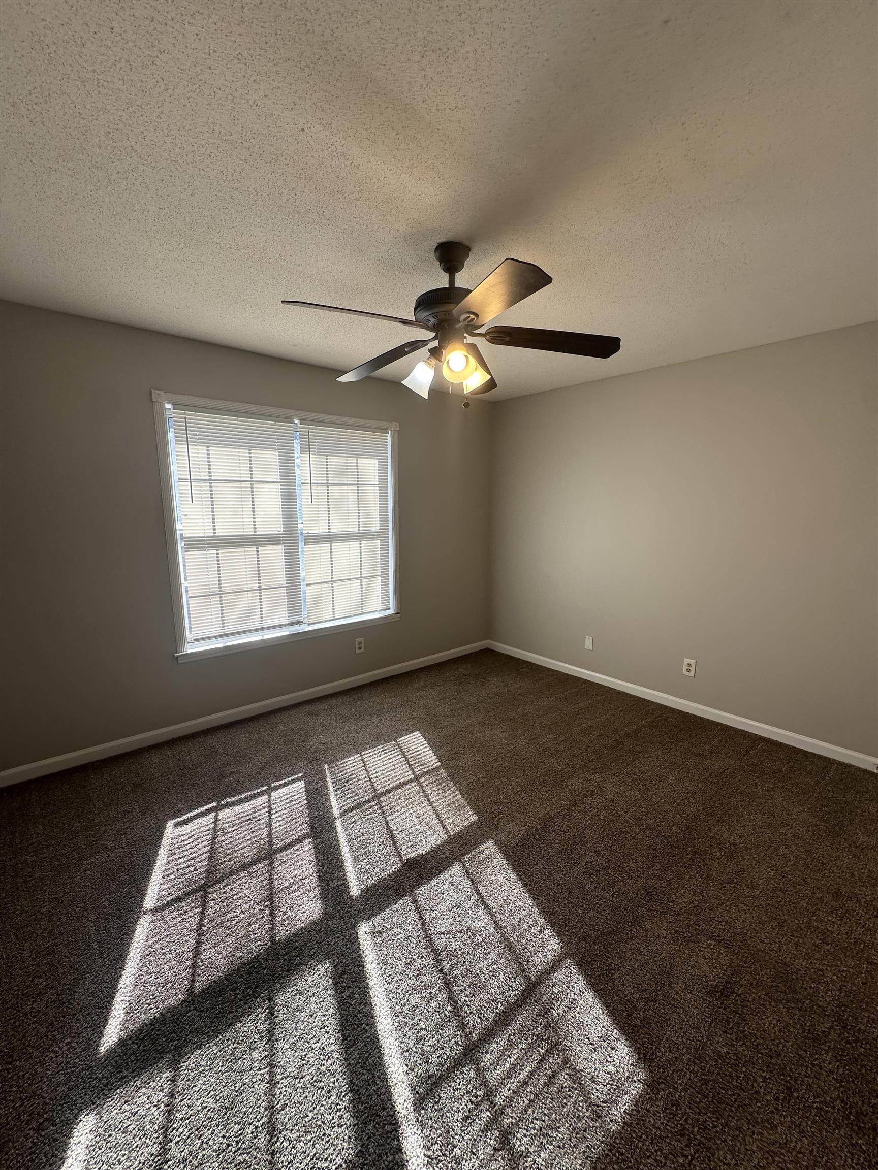 2111 ROCK RIDGE RD