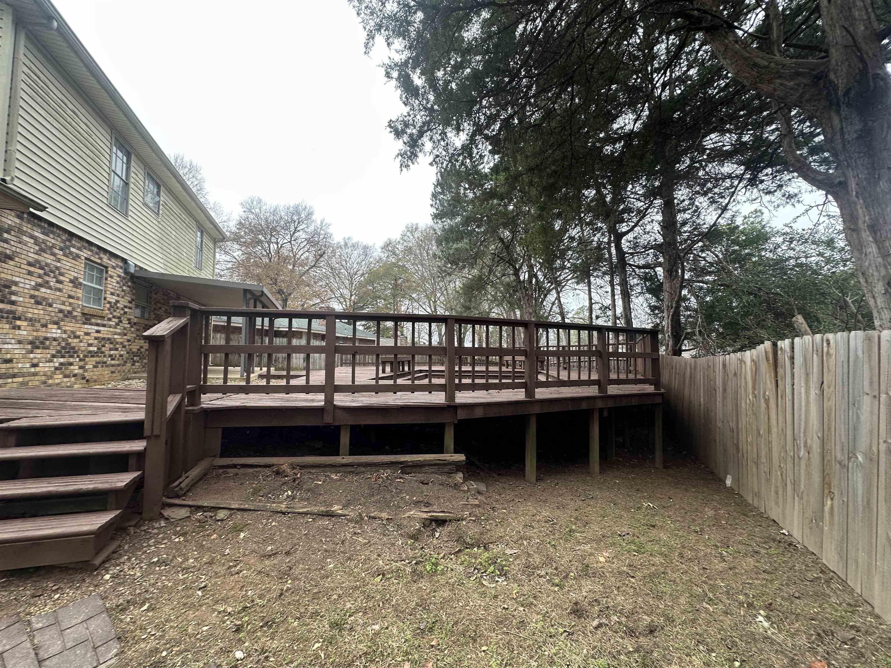 2111 ROCK RIDGE RD
