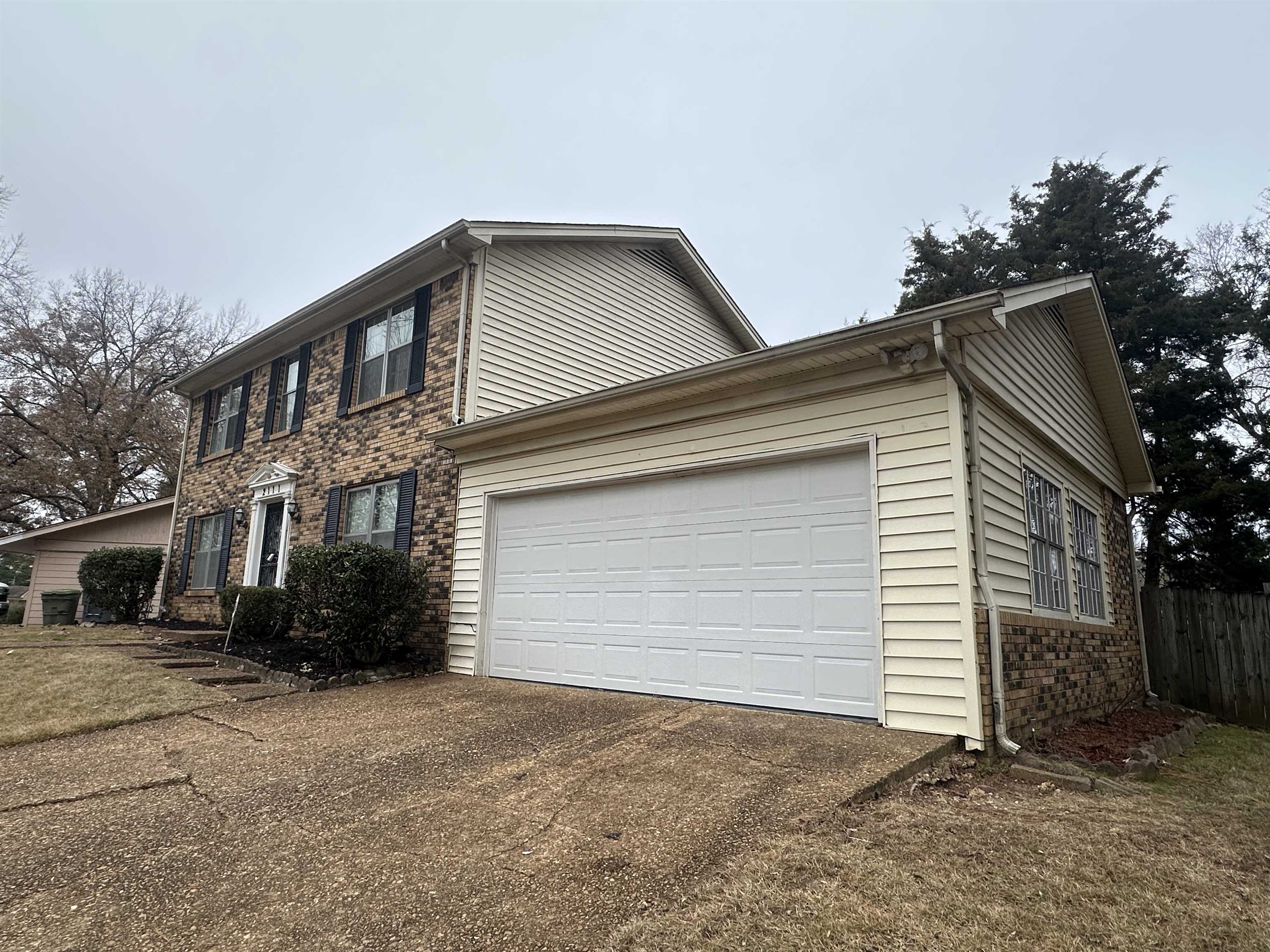 2111 ROCK RIDGE RD