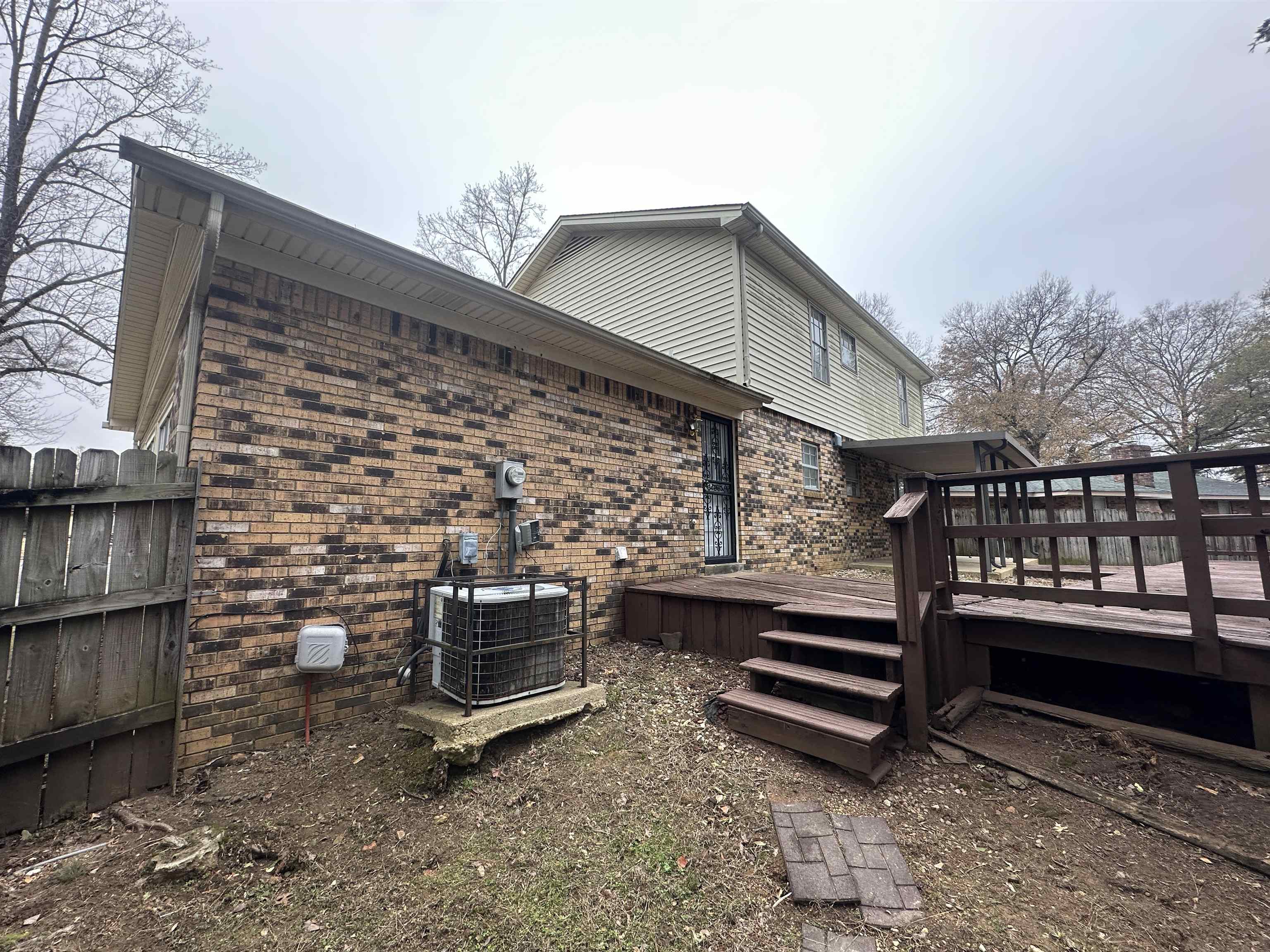 2111 ROCK RIDGE RD