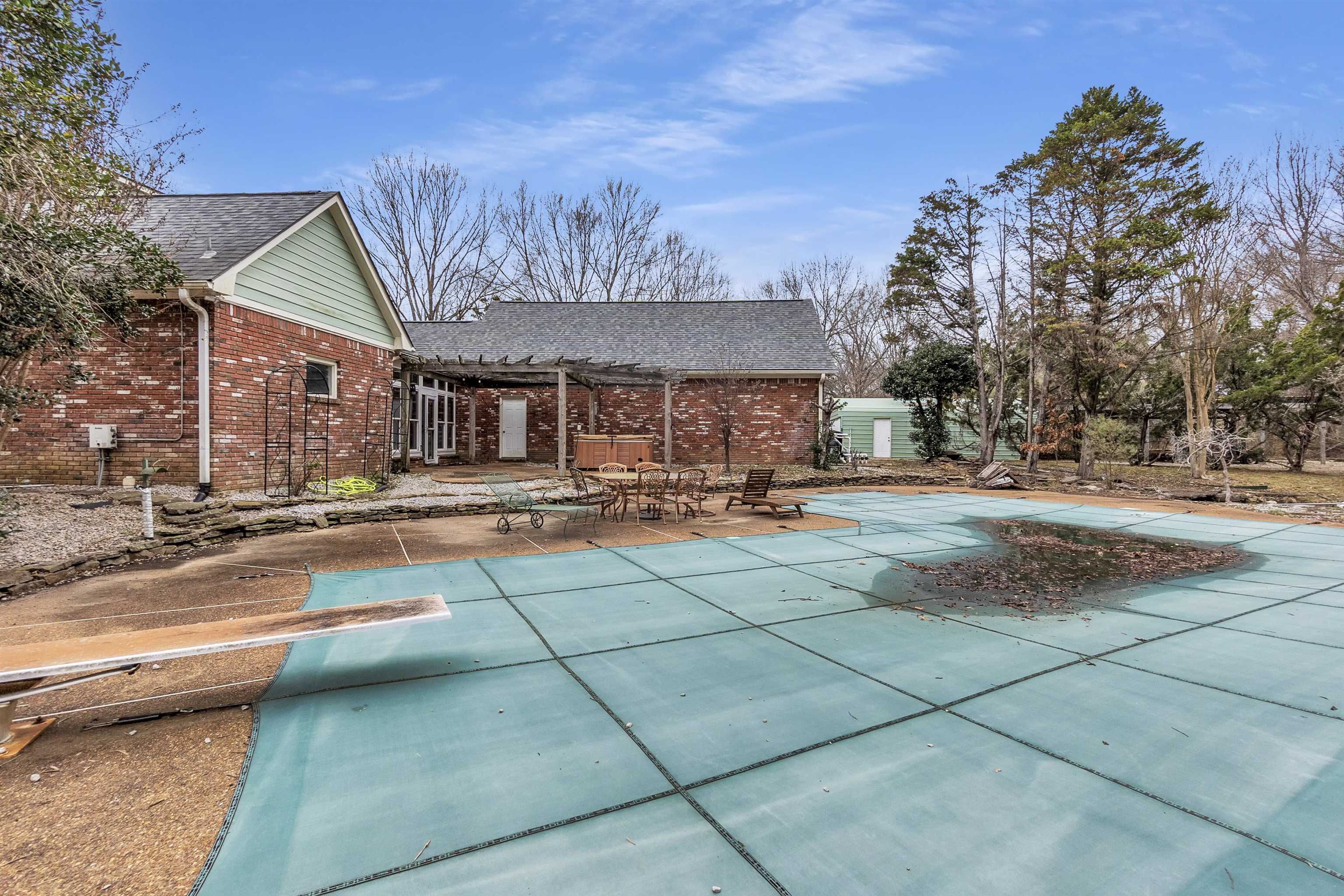 12420 FOX LAIR DR