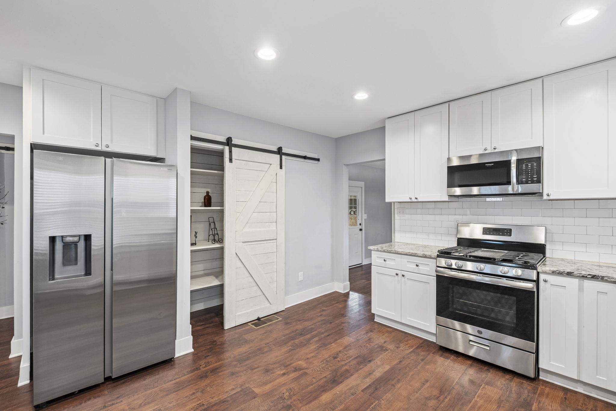 8583 KERRVILLE-ROSEMARK RD E