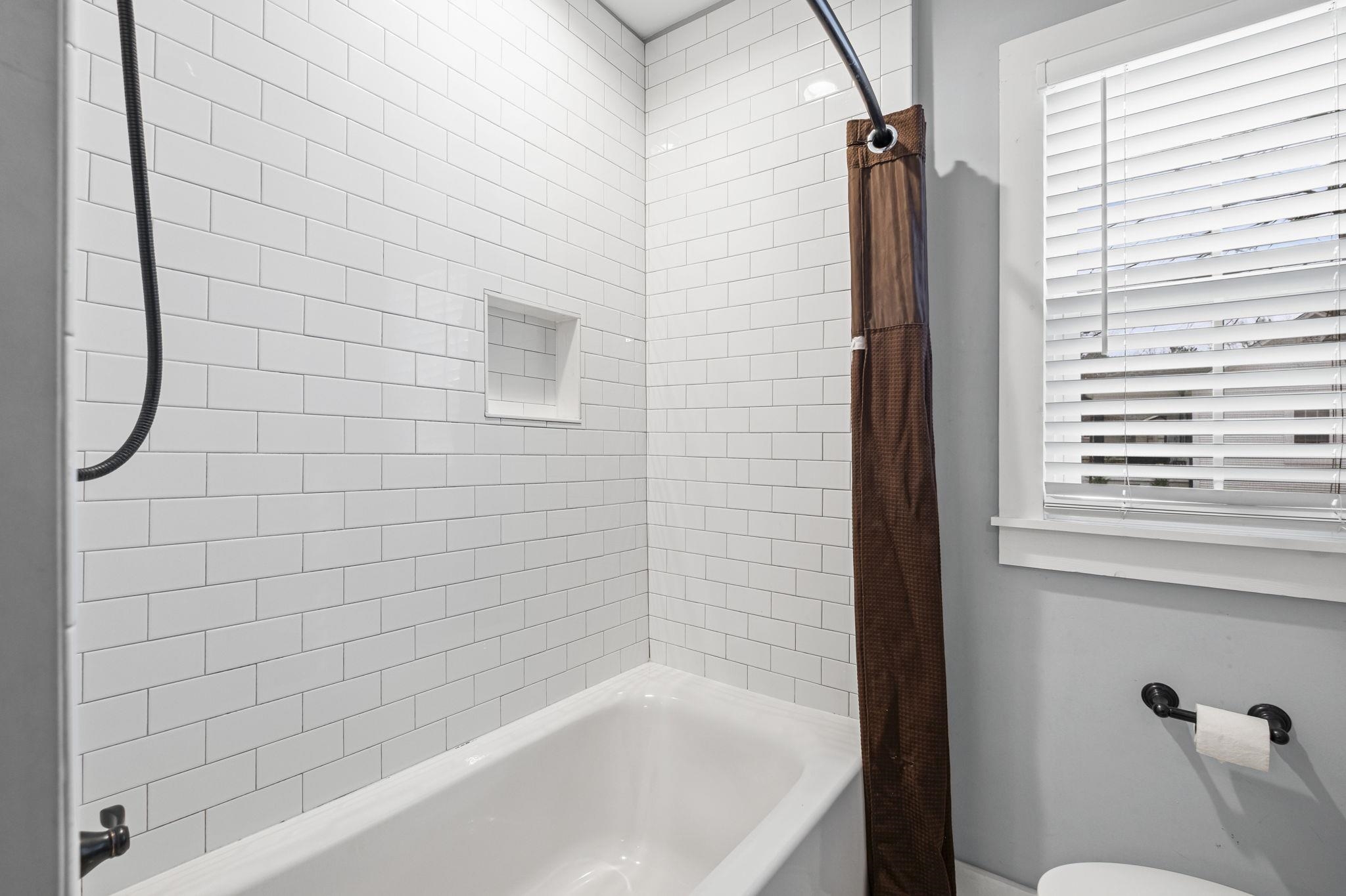 8583 KERRVILLE-ROSEMARK RD E