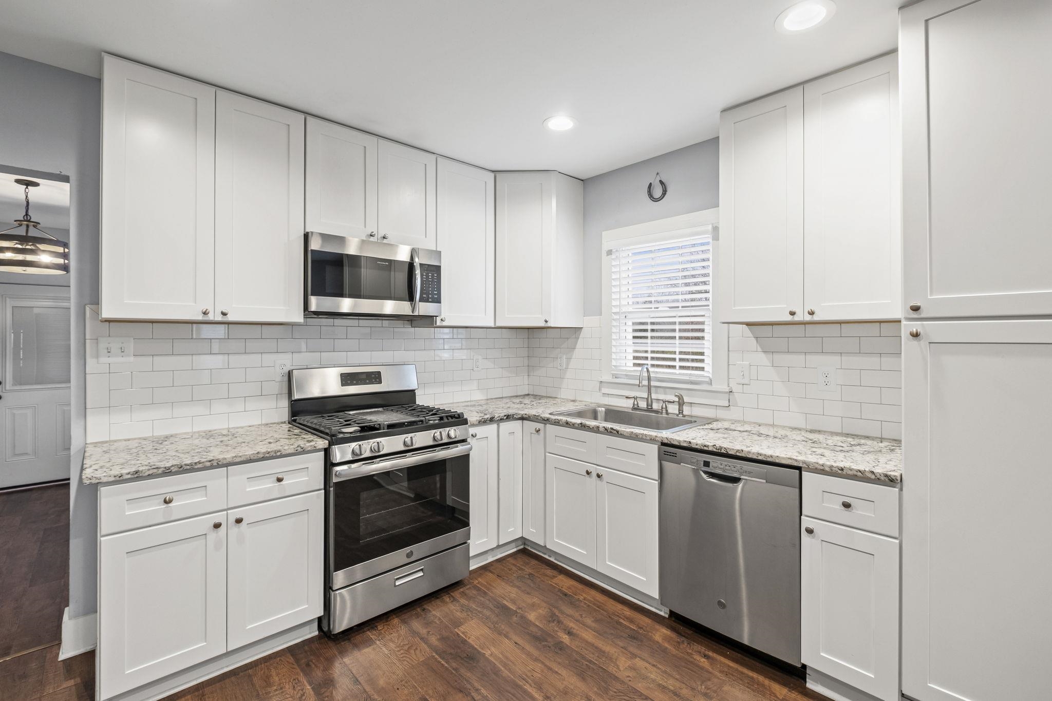 8583 KERRVILLE-ROSEMARK RD E