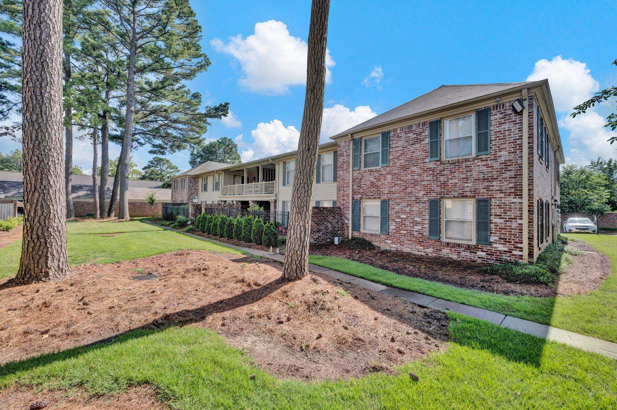 5906 NOYES CT Unit: 4