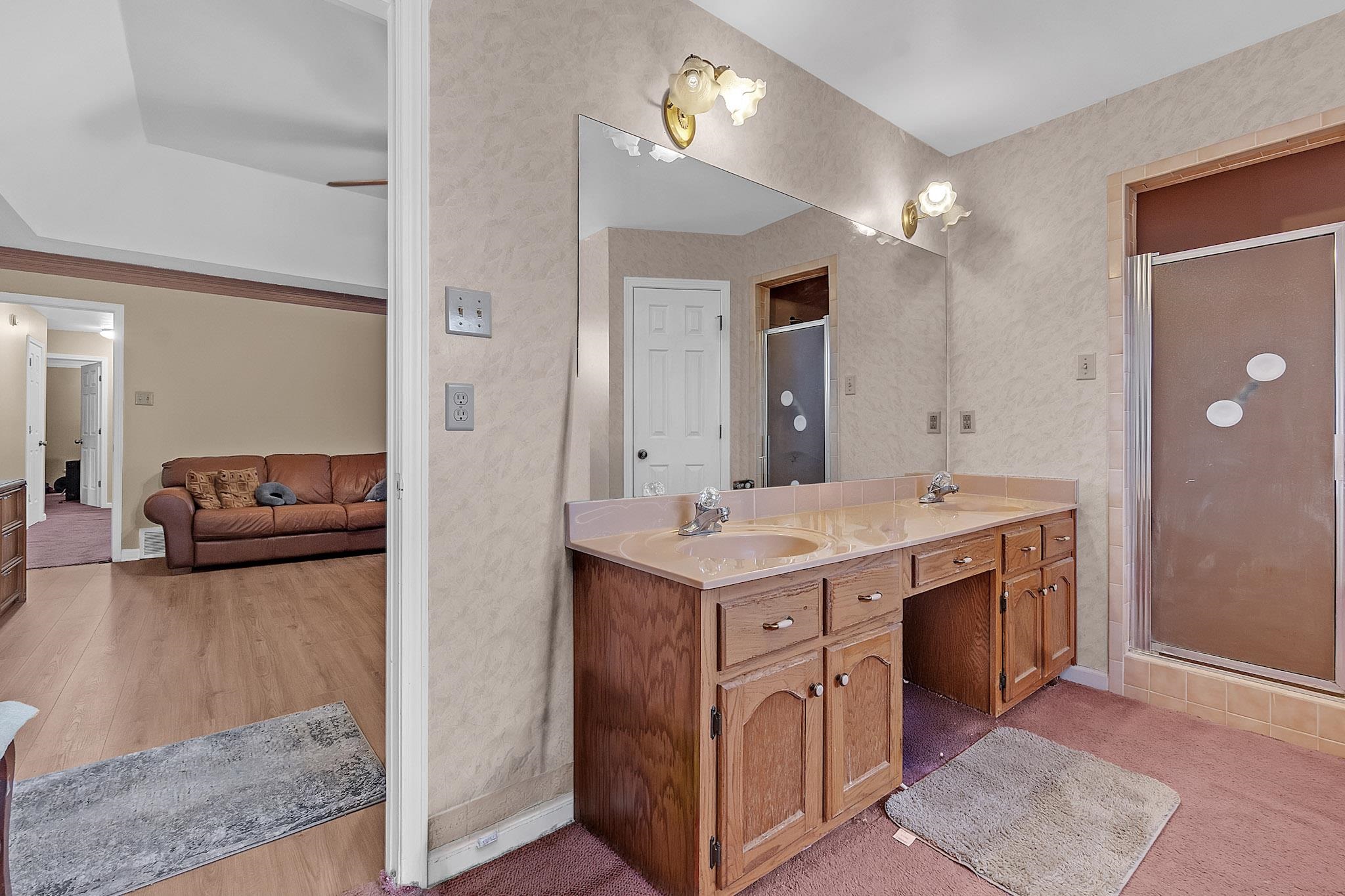 3247 PATRICIA ELLEN DR