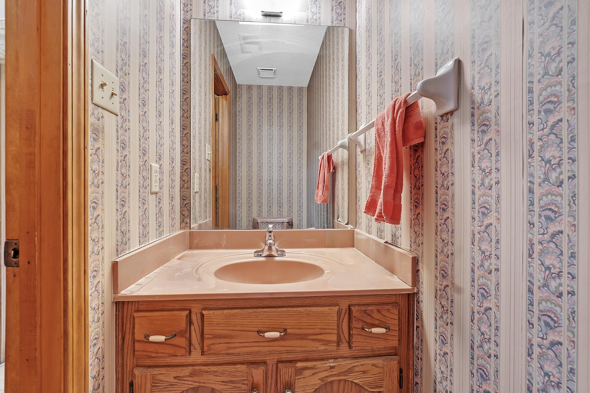 3247 PATRICIA ELLEN DR