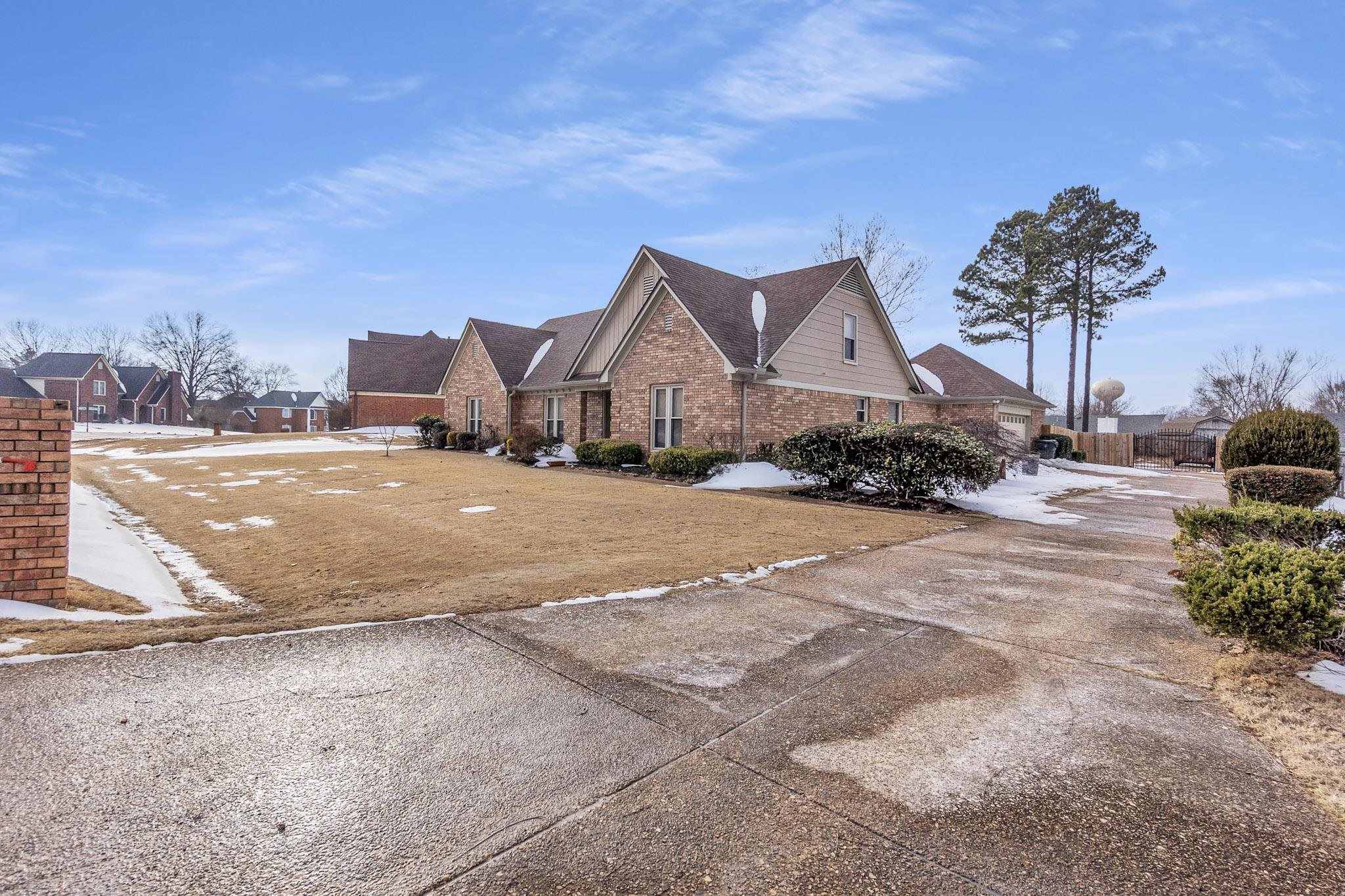 3247 PATRICIA ELLEN DR