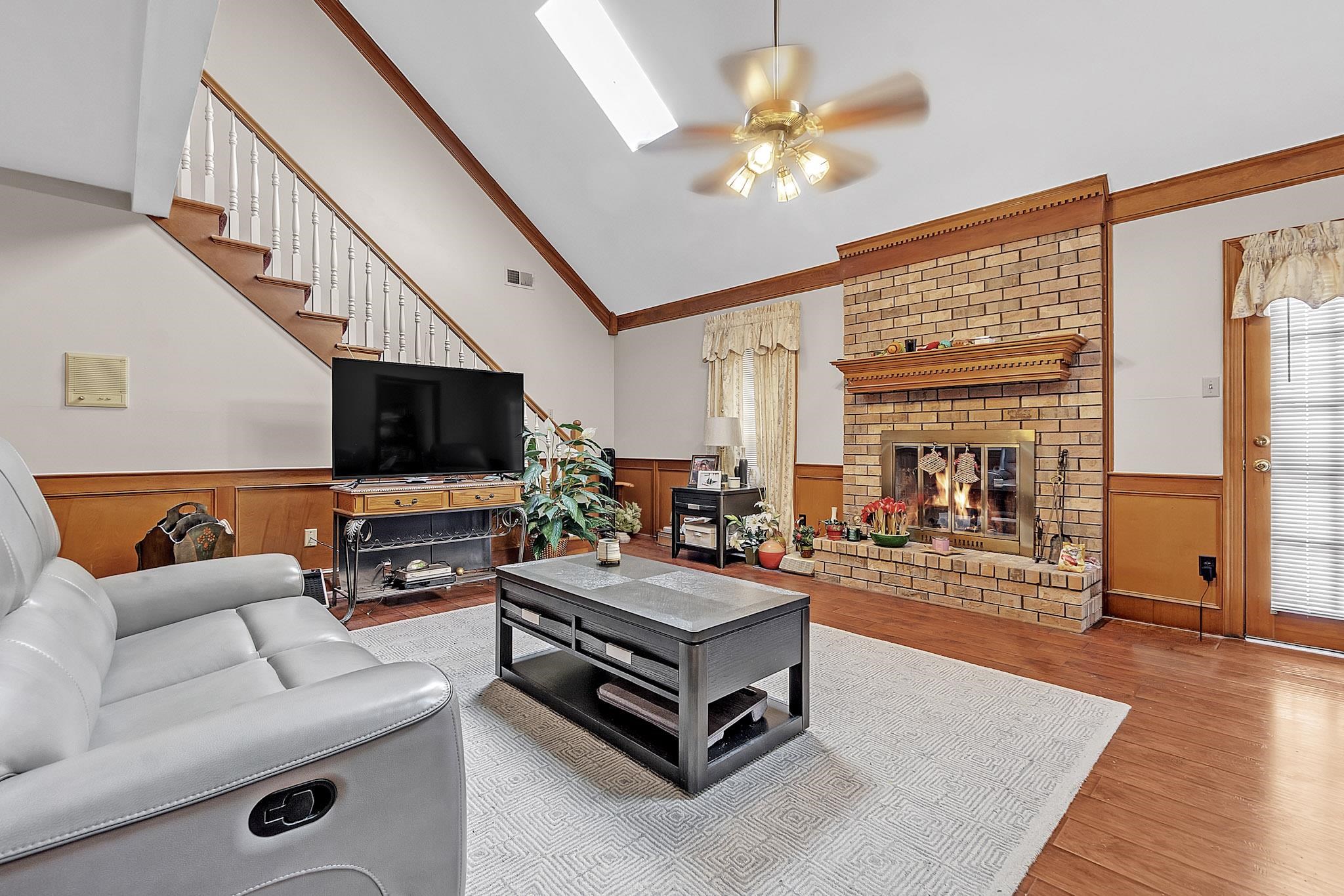 3247 PATRICIA ELLEN DR