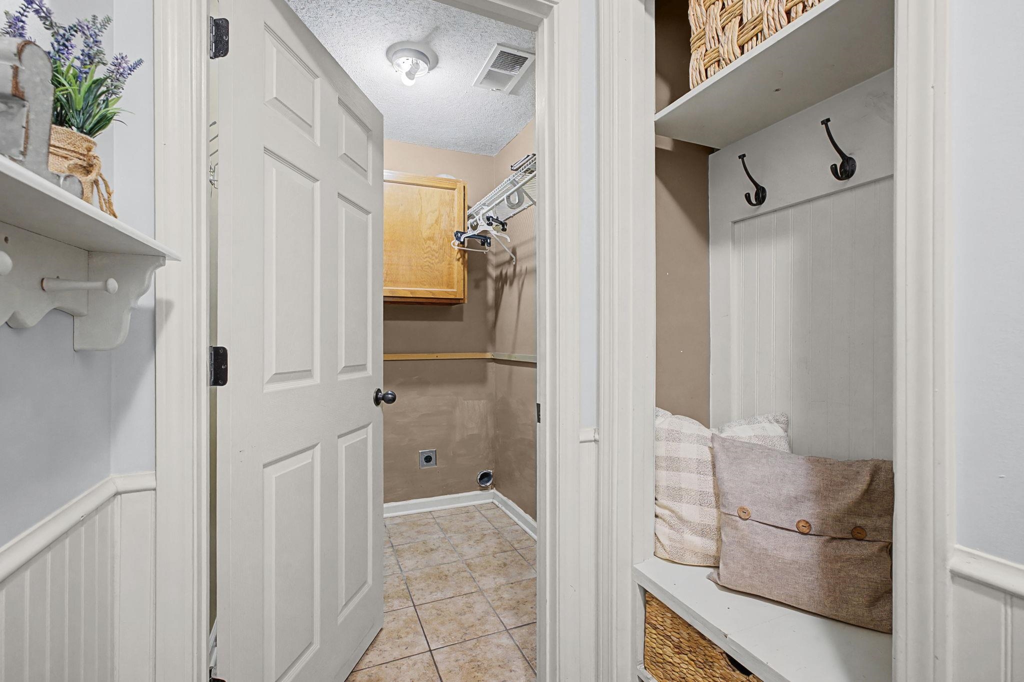 11205 CARSTON CV