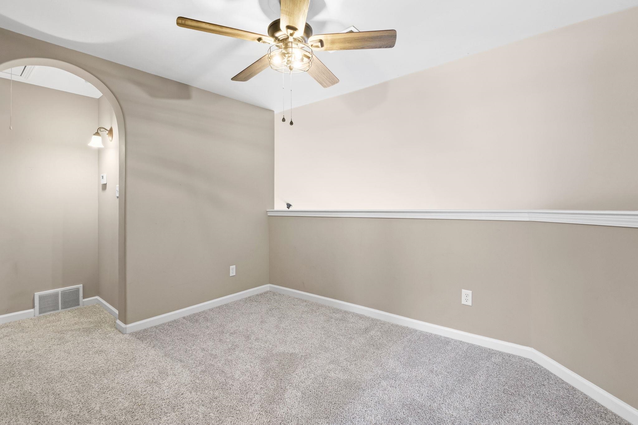 8215 HUNTERS MEADOW LN