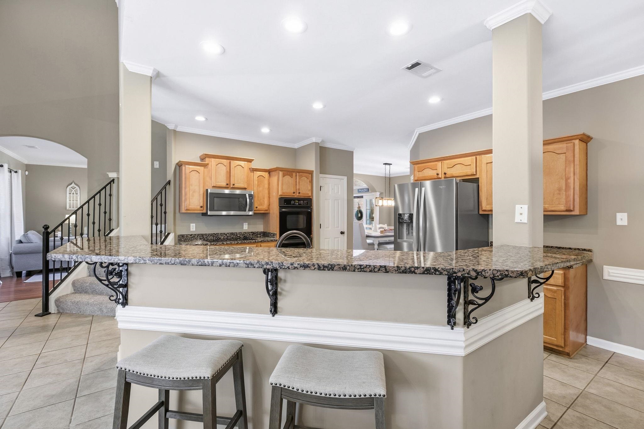 8215 HUNTERS MEADOW LN