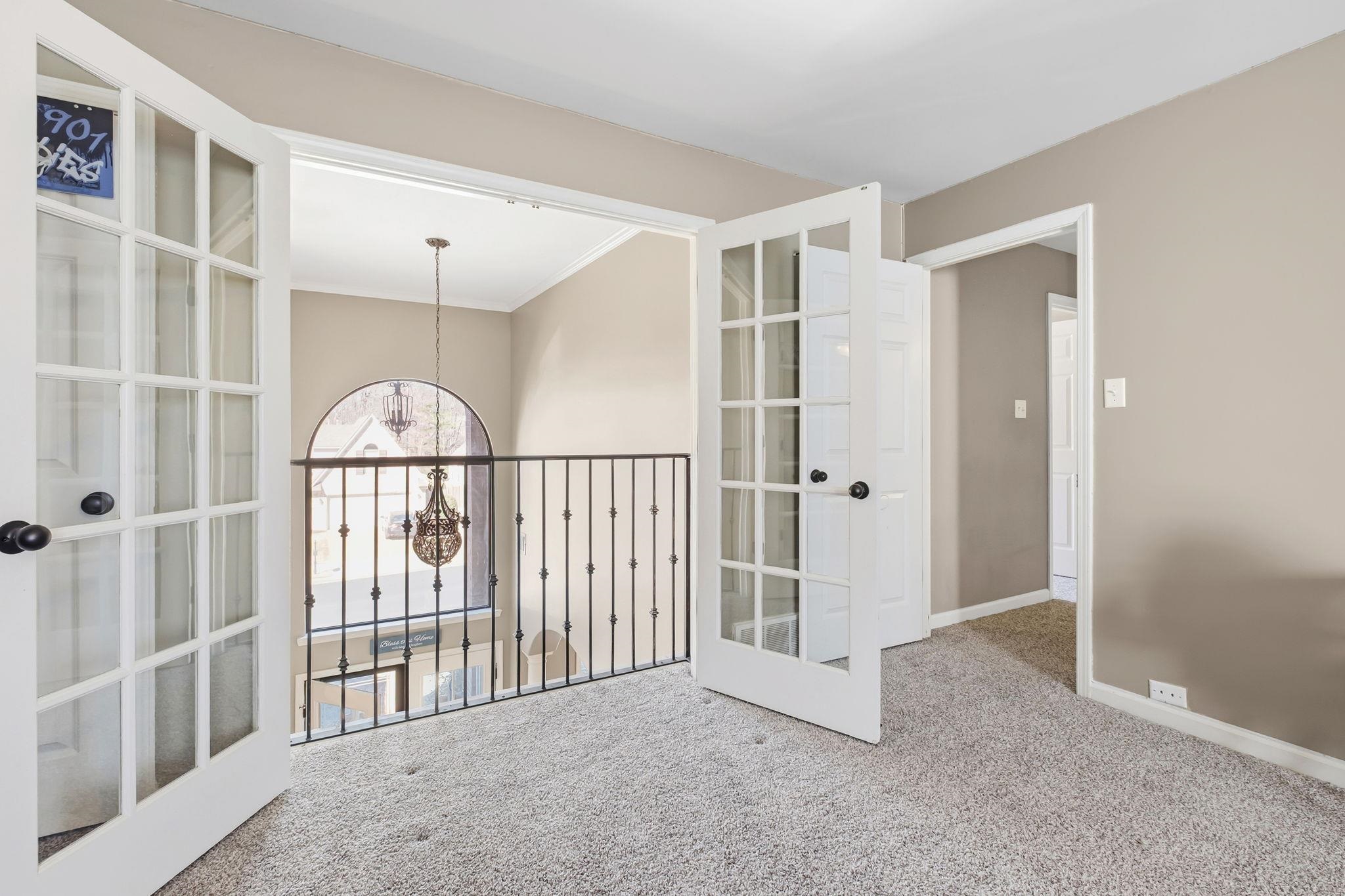 8215 HUNTERS MEADOW LN