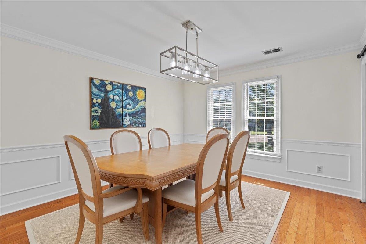 2442 NETHERHALL CV
