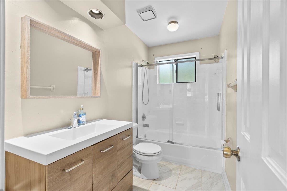 2442 NETHERHALL CV