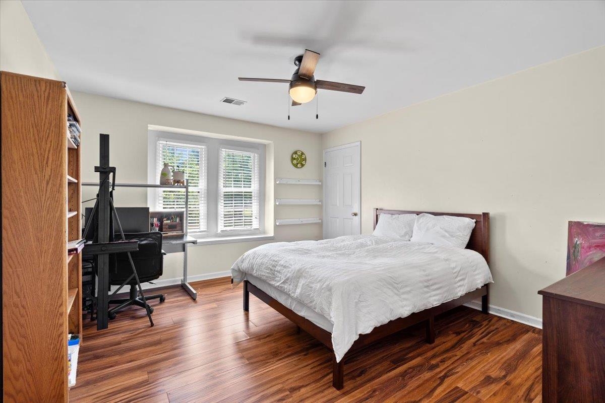 2442 NETHERHALL CV