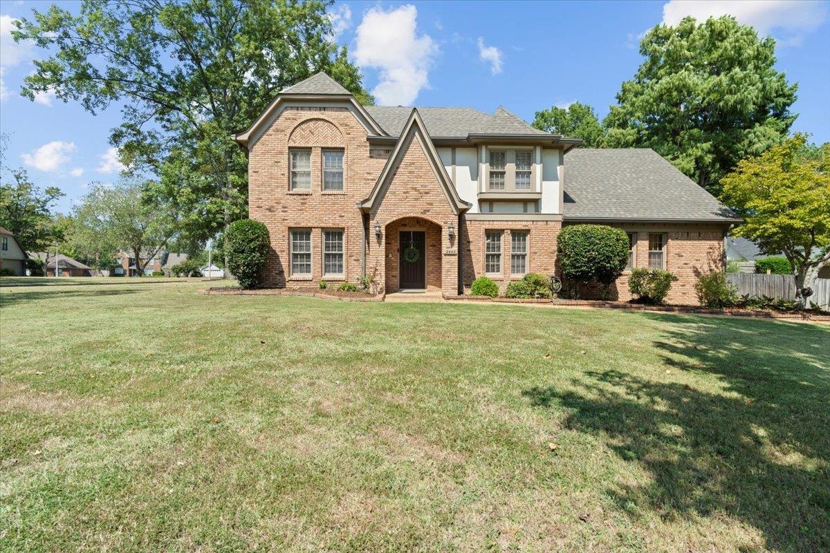 2442 NETHERHALL CV