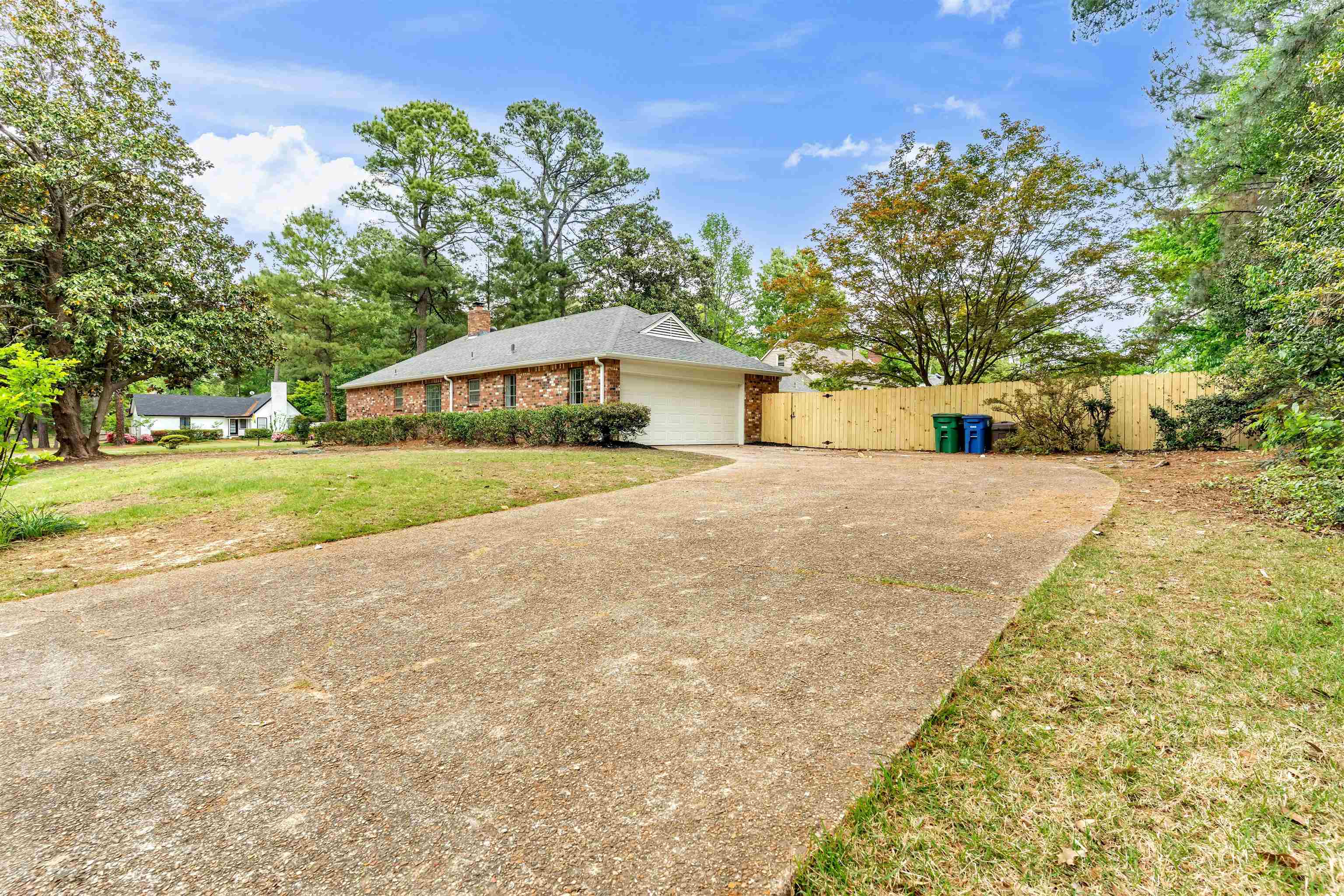 8077 FARMINGTON DR
