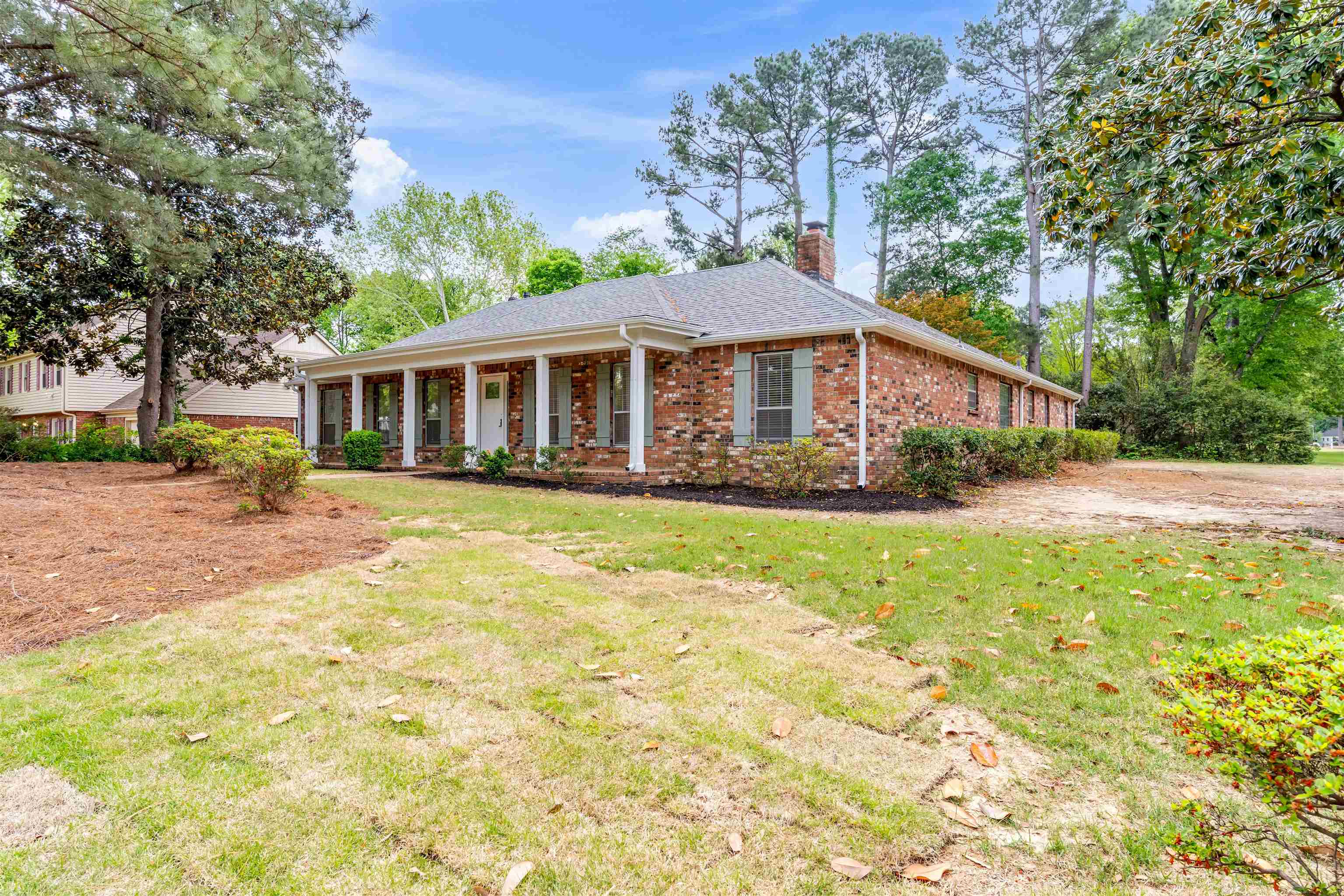 8077 FARMINGTON DR