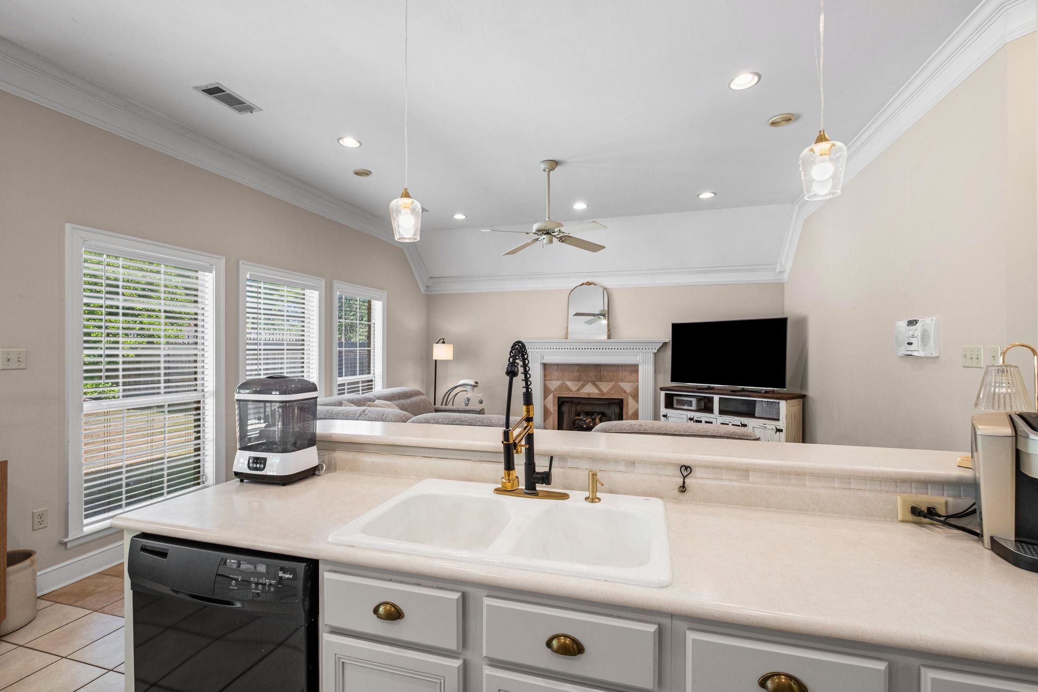 3721 APPLING LAKE DR