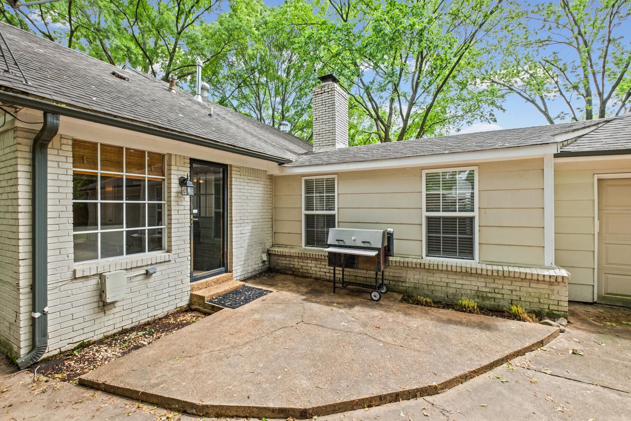 2543 BIRCHTREE DR