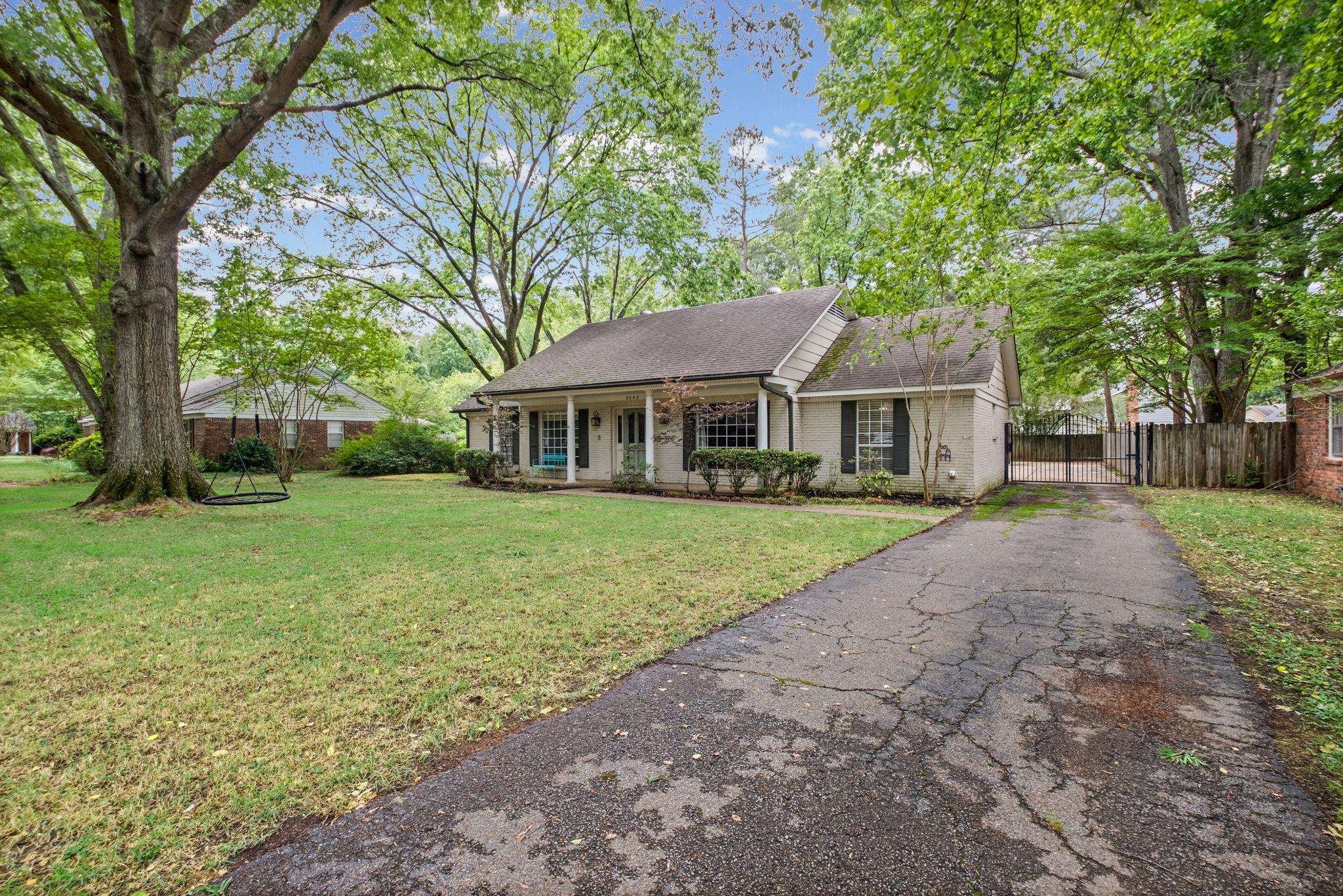 2543 BIRCHTREE DR