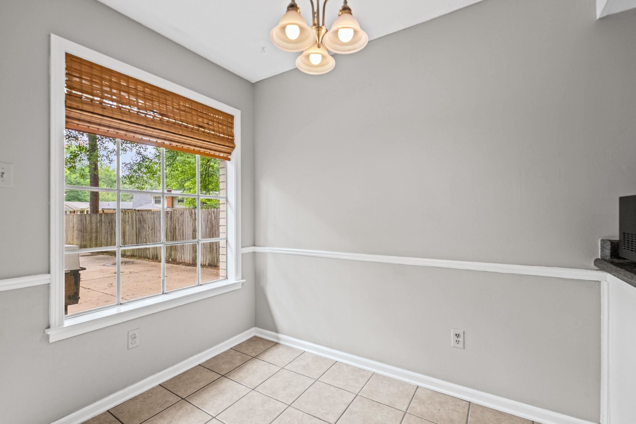 2543 BIRCHTREE DR