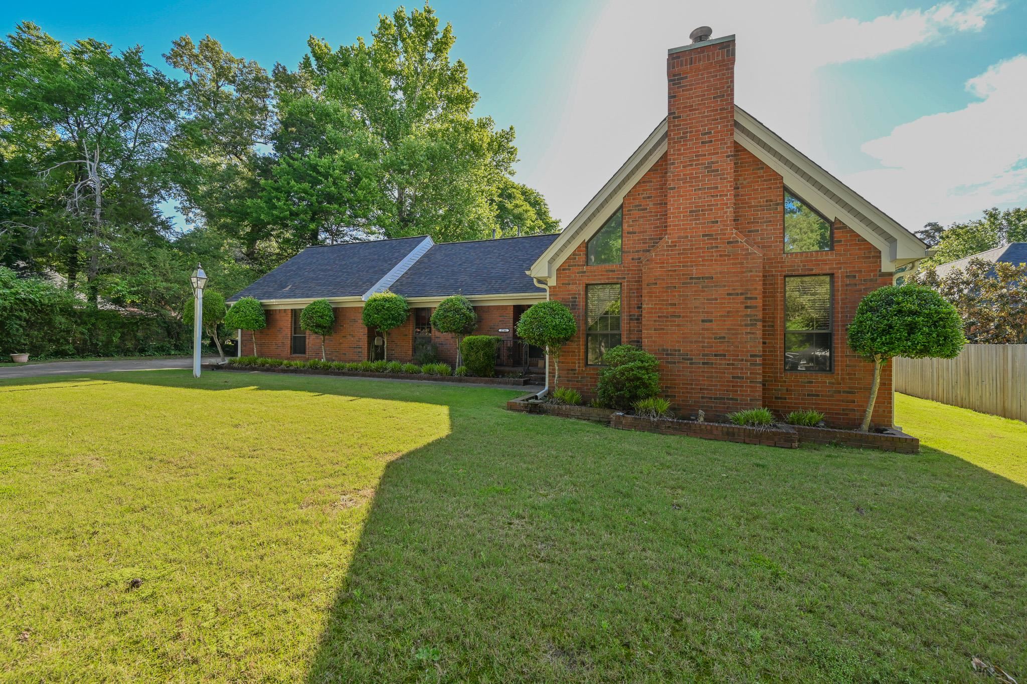 3746 BROADWAY RD