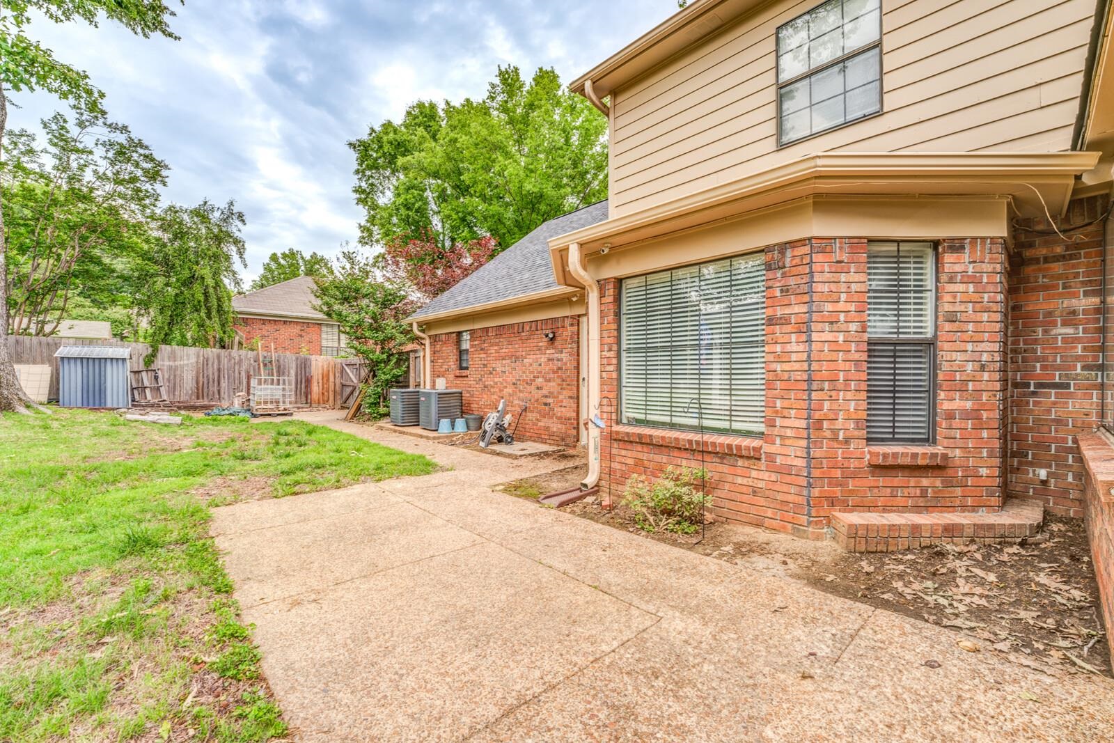 3769 OAK FOREST DR