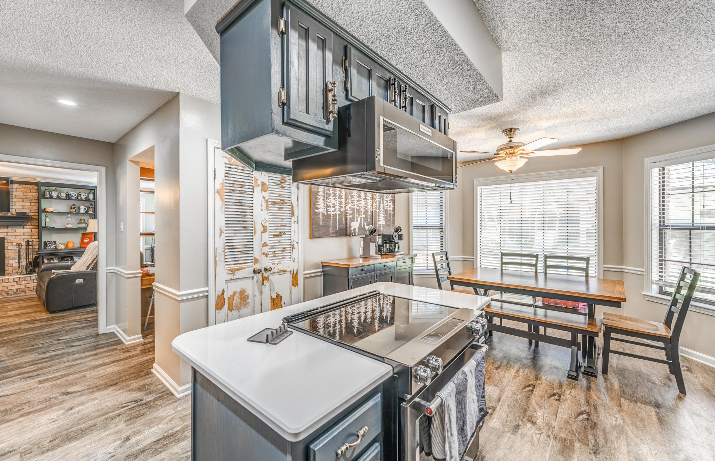 3769 OAK FOREST DR