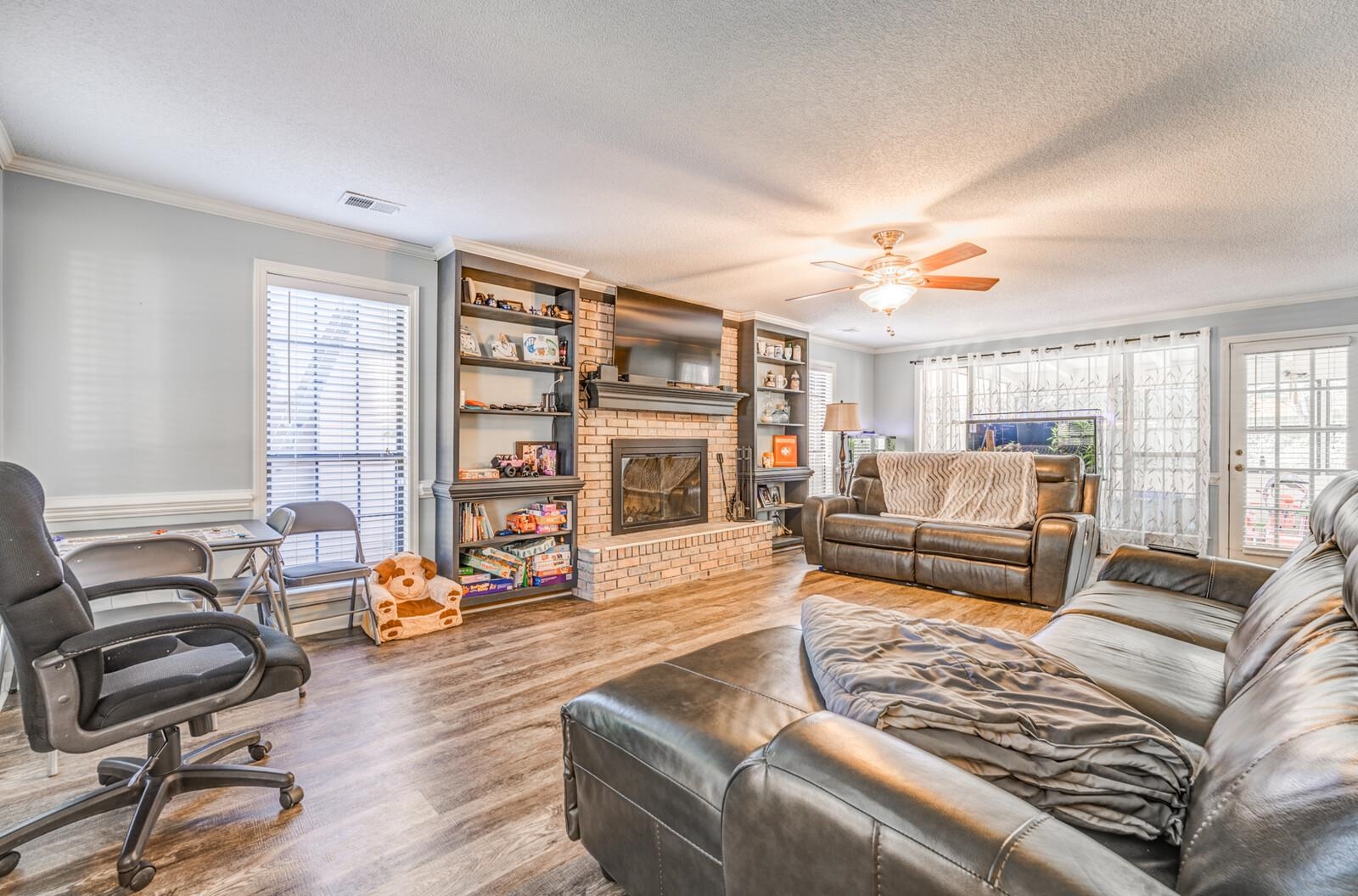 3769 OAK FOREST DR