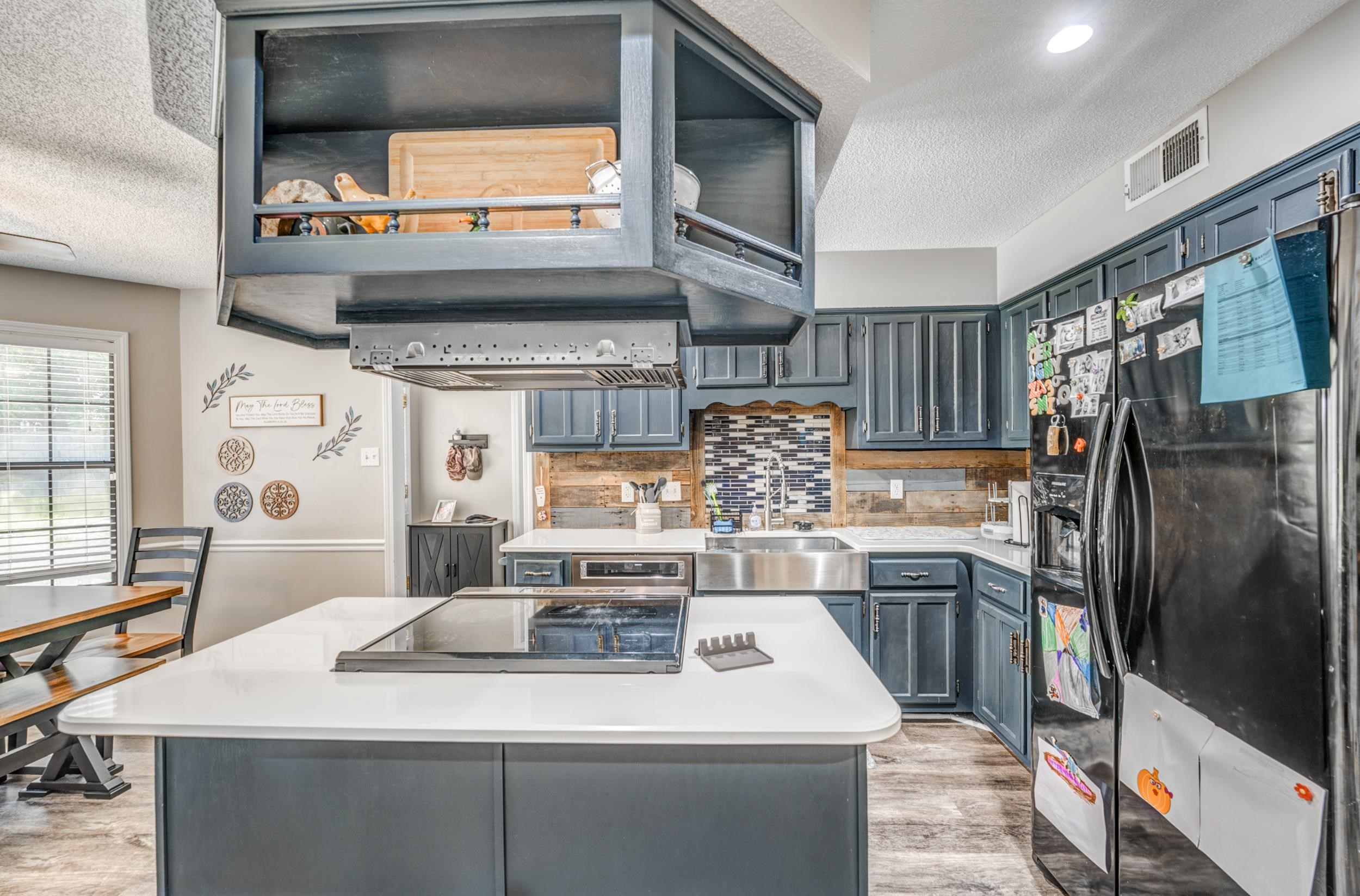 3769 OAK FOREST DR
