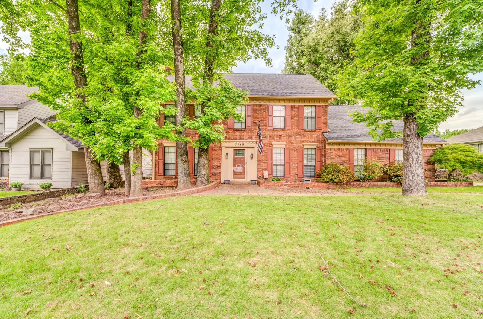 3769 OAK FOREST DR