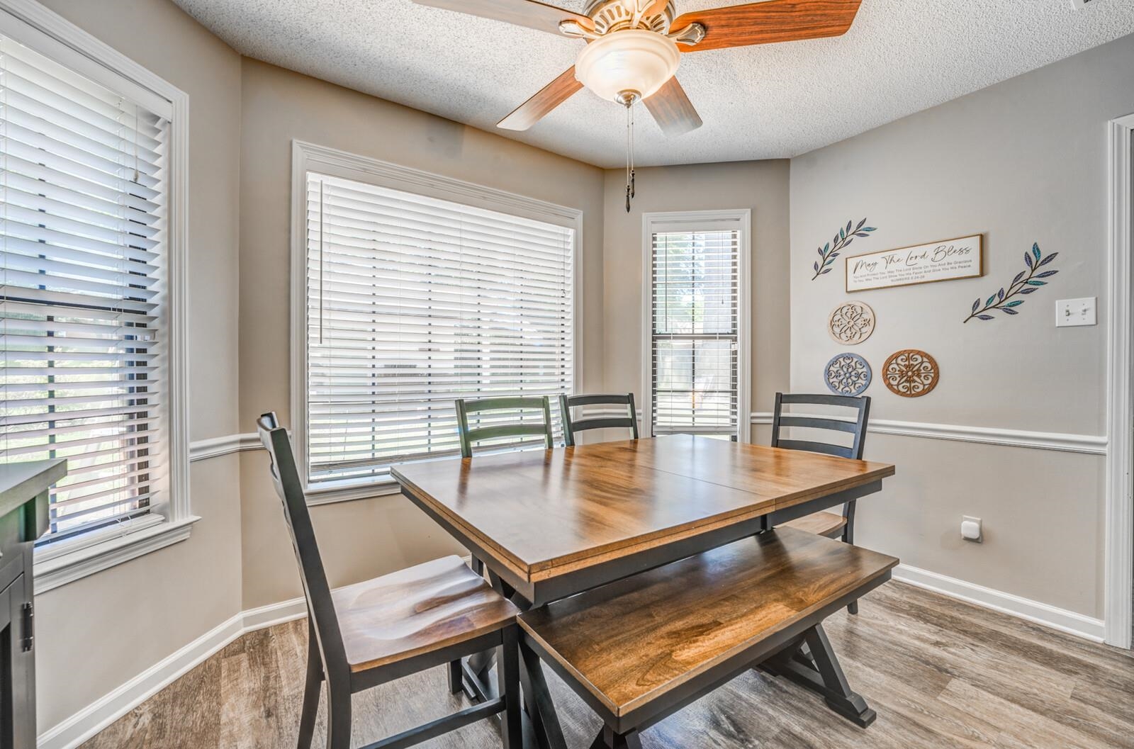 3769 OAK FOREST DR